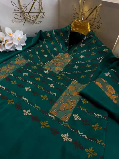 Türkmen fasonlar pombarh fasonlar Fasonlar 2025 fasonlar fason moda modalar Bezen bezen Türkmen fasonlar 2026 Türkmen fasonlar 2025 Türkmen fasonlar 2024 Türkmen fasonlar 2023 turkmenistan türkmenistan turkmen türkmen ashgabat  asgabat aşgabat balkan mary lebap dashoguz dasoguz daşoguz pombarh ponbarhat gulyupek gülýüpek stapel ştapel Gralan Çüýdeşen Abaýa Gadymy Krep Gurultaý 	Keteni Ýüpek Şifon Gipýur Lyon Welwet Atlas Kaşemir Streýç Suzana Ştapel Gülýüpek Pombarh Ýupka Gursakça Aksesuarlar Palto Penjek Okuw eşik Fata Sport eşik Uniforma Nakidka Öýme Şarf kompýuter ýaka ýaglyk Arenda köýnek 2nji el köýnek Taýyn köýnek Matalar Milli lybas milli lybaslar Toý köýnek Toý köýnekler toy koynek toy koynekler gundelik koynekler Gündelik	 
 köýnekler fata koynek Modern taze fason Eskiz koynektm turkmenkoynek türkmenkoynek fason moda moda fasonlar Iş eşik el iş	sada	ýakaly ýakasyz	keşdeli biserli	ýeňli giň nagyşly ýüregi açyk stoýka ýaka ýanly kombinasiýa 	zerli üsti aşak guşakly seçekli gysga ýeňli Gülýüpek Milli lybas ýeňli, giň, nagyşly 17-25, 26-35, 35+ Haki, Goýy-ýaşyl yaz, tomus, guyz, gysh