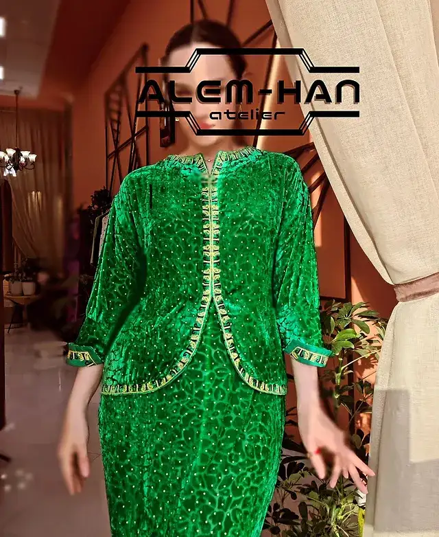 Türkmen fasonlar pombarh fasonlar Fasonlar 2025 fasonlar fason moda modalar Bezen bezen Türkmen fasonlar 2026 Türkmen fasonlar 2025 Türkmen fasonlar 2024 Türkmen fasonlar 2023 turkmenistan türkmenistan turkmen türkmen ashgabat  asgabat aşgabat balkan mary lebap dashoguz dasoguz daşoguz pombarh ponbarhat gulyupek gülýüpek stapel ştapel Gralan Çüýdeşen Abaýa Gadymy Krep Gurultaý 	Keteni Ýüpek Şifon Gipýur Lyon Welwet Atlas Kaşemir Streýç Suzana Ştapel Gülýüpek Pombarh Ýupka Gursakça Aksesuarlar Palto Penjek Okuw eşik Fata Sport eşik Uniforma Nakidka Öýme Şarf kompýuter ýaka ýaglyk Arenda köýnek 2nji el köýnek Taýyn köýnek Matalar Milli lybas milli lybaslar Toý köýnek Toý köýnekler toy koynek toy koynekler gundelik koynekler Gündelik	 
 köýnekler fata koynek Modern taze fason Eskiz koynektm turkmenkoynek türkmenkoynek fason moda moda fasonlar Iş eşik el iş	sada	ýakaly ýakasyz	keşdeli biserli	ýeňli giň nagyşly ýüregi açyk stoýka ýaka ýanly kombinasiýa 	zerli üsti aşak guşakly seçekli gysga ýeňli Panbarhat (Pombarh) Toý köýnek, Modern el iş, ýakasyz, ýeňli, giň, üsti aşak, gaş 17-25, 26-35 Goýy-ýaşyl yaz, tomus, guyz