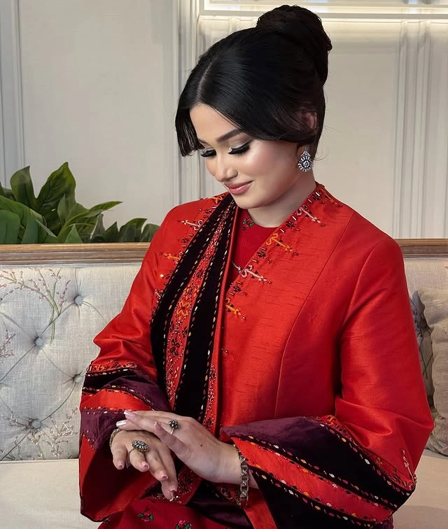 Türkmen fasonlar pombarh fasonlar Fasonlar 2025 fasonlar fason moda modalar Bezen bezen Türkmen fasonlar 2026 Türkmen fasonlar 2025 Türkmen fasonlar 2024 Türkmen fasonlar 2023 turkmenistan türkmenistan turkmen türkmen ashgabat  asgabat aşgabat balkan mary lebap dashoguz dasoguz daşoguz pombarh ponbarhat gulyupek gülýüpek stapel ştapel Gralan Çüýdeşen Abaýa Gadymy Krep Gurultaý 	Keteni Ýüpek Şifon Gipýur Lyon Welwet Atlas Kaşemir Streýç Suzana Ştapel Gülýüpek Pombarh Ýupka Gursakça Aksesuarlar Palto Penjek Okuw eşik Fata Sport eşik Uniforma Nakidka Öýme Şarf kompýuter ýaka ýaglyk Arenda köýnek 2nji el köýnek Taýyn köýnek Matalar Milli lybas milli lybaslar Toý köýnek Toý köýnekler toy koynek toy koynekler gundelik koynekler Gündelik	 
 köýnekler fata koynek Modern taze fason Eskiz koynektm turkmenkoynek türkmenkoynek fason moda moda fasonlar Iş eşik el iş	sada	ýakaly ýakasyz	keşdeli biserli	ýeňli giň nagyşly ýüregi açyk stoýka ýaka ýanly kombinasiýa 	zerli üsti aşak guşakly seçekli gysga ýeňli 