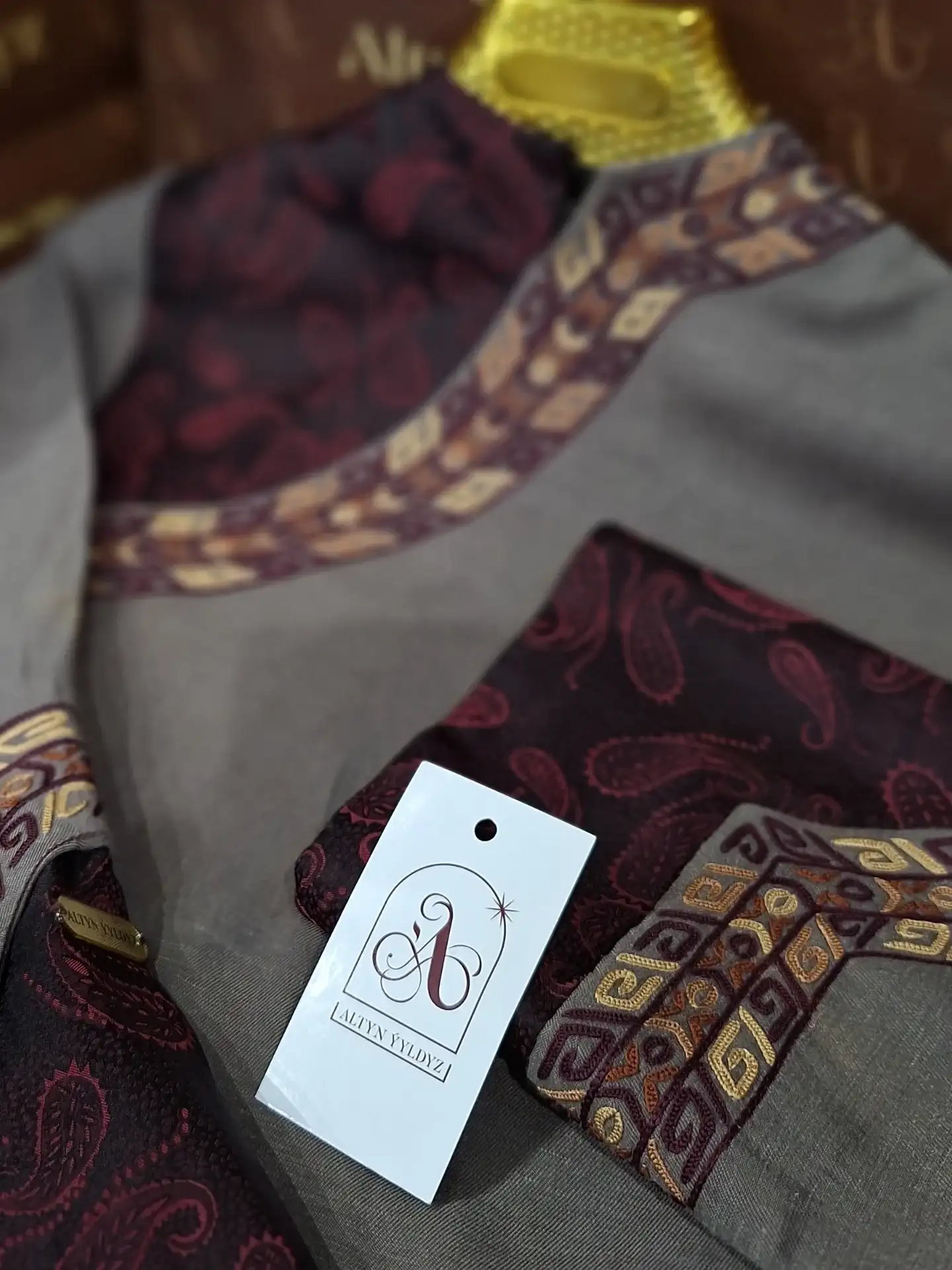 Türkmen fasonlar pombarh fasonlar Fasonlar 2025 fasonlar fason moda modalar Bezen bezen Türkmen fasonlar 2026 Türkmen fasonlar 2025 Türkmen fasonlar 2024 Türkmen fasonlar 2023 turkmenistan türkmenistan turkmen türkmen ashgabat  asgabat aşgabat balkan mary lebap dashoguz dasoguz daşoguz pombarh ponbarhat gulyupek gülýüpek stapel ştapel Gralan Çüýdeşen Abaýa Gadymy Krep Gurultaý 	Keteni Ýüpek Şifon Gipýur Lyon Welwet Atlas Kaşemir Streýç Suzana Ştapel Gülýüpek Pombarh Ýupka Gursakça Aksesuarlar Palto Penjek Okuw eşik Fata Sport eşik Uniforma Nakidka Öýme Şarf kompýuter ýaka ýaglyk Arenda köýnek 2nji el köýnek Taýyn köýnek Matalar Milli lybas milli lybaslar Toý köýnek Toý köýnekler toy koynek toy koynekler gundelik koynekler Gündelik	 
 köýnekler fata koynek Modern taze fason Eskiz koynektm turkmenkoynek türkmenkoynek fason moda moda fasonlar Iş eşik el iş	sada	ýakaly ýakasyz	keşdeli biserli	ýeňli giň nagyşly ýüregi açyk stoýka ýaka ýanly kombinasiýa 	zerli üsti aşak guşakly seçekli gysga ýeňli 