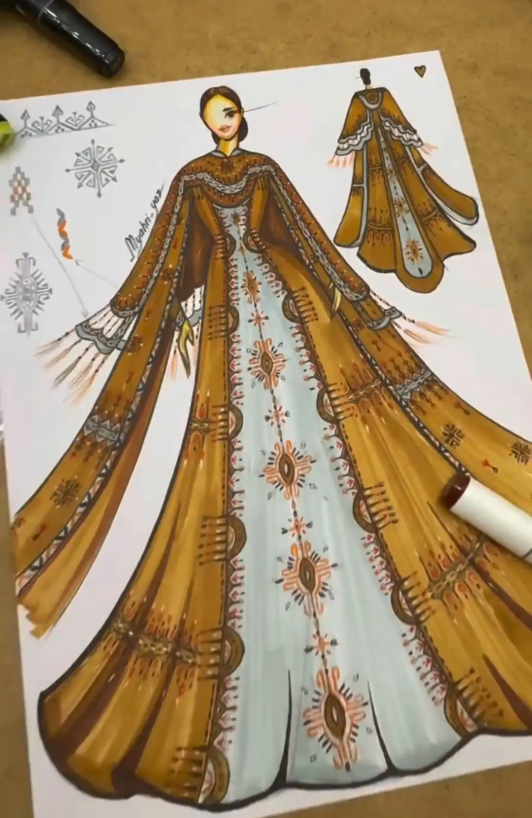 Türkmen fasonlar pombarh fasonlar Fasonlar 2025 fasonlar fason moda modalar Bezen bezen Türkmen fasonlar 2026 Türkmen fasonlar 2025 Türkmen fasonlar 2024 Türkmen fasonlar 2023 turkmenistan türkmenistan turkmen türkmen ashgabat  asgabat aşgabat balkan mary lebap dashoguz dasoguz daşoguz pombarh ponbarhat gulyupek gülýüpek stapel ştapel Gralan Çüýdeşen Abaýa Gadymy Krep Gurultaý 	Keteni Ýüpek Şifon Gipýur Lyon Welwet Atlas Kaşemir Streýç Suzana Ştapel Gülýüpek Pombarh Ýupka Gursakça Aksesuarlar Palto Penjek Okuw eşik Fata Sport eşik Uniforma Nakidka Öýme Şarf kompýuter ýaka ýaglyk Arenda köýnek 2nji el köýnek Taýyn köýnek Matalar Milli lybas milli lybaslar Toý köýnek Toý köýnekler toy koynek toy koynekler gundelik koynekler Gündelik	 
 köýnekler fata koynek Modern taze fason Eskiz koynektm turkmenkoynek türkmenkoynek fason moda moda fasonlar Iş eşik el iş	sada	ýakaly ýakasyz	keşdeli biserli	ýeňli giň nagyşly ýüregi açyk stoýka ýaka ýanly kombinasiýa 	zerli üsti aşak guşakly seçekli gysga ýeňli Lyon, Ýüpek, Keteni Toý köýnek el iş, keşdeli, ýakasyz, ýeňli, kombinasiýa, nagyşly, seçekli 17-25, 26-35 Goňur, Kümüş yaz, tomus