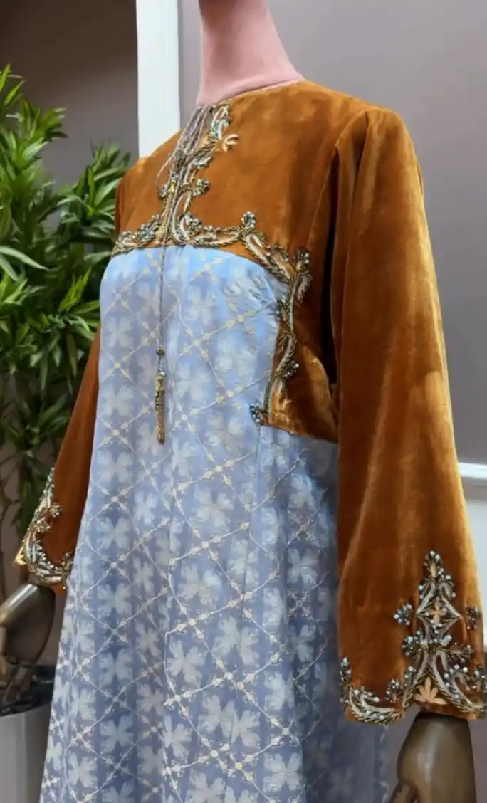 Türkmen fasonlar pombarh fasonlar Fasonlar 2025 fasonlar fason moda modalar Bezen bezen Türkmen fasonlar 2026 Türkmen fasonlar 2025 Türkmen fasonlar 2024 Türkmen fasonlar 2023 turkmenistan türkmenistan turkmen türkmen ashgabat  asgabat aşgabat balkan mary lebap dashoguz dasoguz daşoguz pombarh ponbarhat gulyupek gülýüpek stapel ştapel Gralan Çüýdeşen Abaýa Gadymy Krep Gurultaý 	Keteni Ýüpek Şifon Gipýur Lyon Welwet Atlas Kaşemir Streýç Suzana Ştapel Gülýüpek Pombarh Ýupka Gursakça Aksesuarlar Palto Penjek Okuw eşik Fata Sport eşik Uniforma Nakidka Öýme Şarf kompýuter ýaka ýaglyk Arenda köýnek 2nji el köýnek Taýyn köýnek Matalar Milli lybas milli lybaslar Toý köýnek Toý köýnekler toy koynek toy koynekler gundelik koynekler Gündelik	 
 köýnekler fata koynek Modern taze fason Eskiz koynektm turkmenkoynek türkmenkoynek fason moda moda fasonlar Iş eşik el iş	sada	ýakaly ýakasyz	keşdeli biserli	ýeňli giň nagyşly ýüregi açyk stoýka ýaka ýanly kombinasiýa 	zerli üsti aşak guşakly seçekli gysga ýeňli Panbarhat (Pombarh) Toý köýnek el iş, kombinasiýa