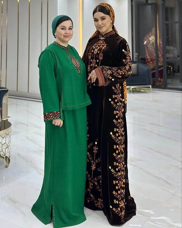 Türkmen fasonlar pombarh fasonlar Fasonlar 2025 fasonlar fason moda modalar Bezen bezen Türkmen fasonlar 2026 Türkmen fasonlar 2025 Türkmen fasonlar 2024 Türkmen fasonlar 2023 turkmenistan türkmenistan turkmen türkmen ashgabat  asgabat aşgabat balkan mary lebap dashoguz dasoguz daşoguz pombarh ponbarhat gulyupek gülýüpek stapel ştapel Gralan Çüýdeşen Abaýa Gadymy Krep Gurultaý 	Keteni Ýüpek Şifon Gipýur Lyon Welwet Atlas Kaşemir Streýç Suzana Ştapel Gülýüpek Pombarh Ýupka Gursakça Aksesuarlar Palto Penjek Okuw eşik Fata Sport eşik Uniforma Nakidka Öýme Şarf kompýuter ýaka ýaglyk Arenda köýnek 2nji el köýnek Taýyn köýnek Matalar Milli lybas milli lybaslar Toý köýnek Toý köýnekler toy koynek toy koynekler gundelik koynekler Gündelik	 
 köýnekler fata koynek Modern taze fason Eskiz koynektm turkmenkoynek türkmenkoynek fason moda moda fasonlar Iş eşik el iş	sada	ýakaly ýakasyz	keşdeli biserli	ýeňli giň nagyşly ýüregi açyk stoýka ýaka ýanly kombinasiýa 	zerli üsti aşak guşakly seçekli gysga ýeňli  