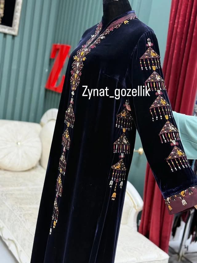 Türkmen fasonlar pombarh fasonlar Fasonlar 2025 fasonlar fason moda modalar Bezen bezen Türkmen fasonlar 2026 Türkmen fasonlar 2025 Türkmen fasonlar 2024 Türkmen fasonlar 2023 turkmenistan türkmenistan turkmen türkmen ashgabat  asgabat aşgabat balkan mary lebap dashoguz dasoguz daşoguz pombarh ponbarhat gulyupek gülýüpek stapel ştapel Gralan Çüýdeşen Abaýa Gadymy Krep Gurultaý 	Keteni Ýüpek Şifon Gipýur Lyon Welwet Atlas Kaşemir Streýç Suzana Ştapel Gülýüpek Pombarh Ýupka Gursakça Aksesuarlar Palto Penjek Okuw eşik Fata Sport eşik Uniforma Nakidka Öýme Şarf kompýuter ýaka ýaglyk Arenda köýnek 2nji el köýnek Taýyn köýnek Matalar Milli lybas milli lybaslar Toý köýnek Toý köýnekler toy koynek toy koynekler gundelik koynekler Gündelik	 
 köýnekler fata koynek Modern taze fason Eskiz koynektm turkmenkoynek türkmenkoynek fason moda moda fasonlar Iş eşik el iş	sada	ýakaly ýakasyz	keşdeli biserli	ýeňli giň nagyşly ýüregi açyk stoýka ýaka ýanly kombinasiýa 	zerli üsti aşak guşakly seçekli gysga ýeňli 