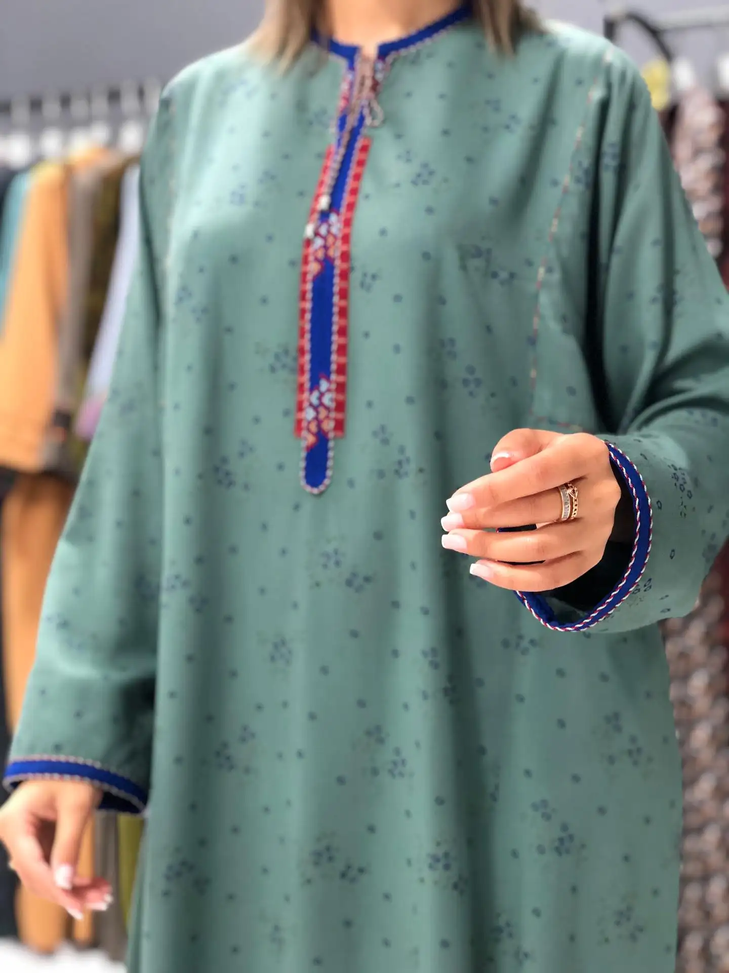 Türkmen fasonlar pombarh fasonlar Fasonlar 2025 fasonlar fason moda modalar Bezen bezen Türkmen fasonlar 2026 Türkmen fasonlar 2025 Türkmen fasonlar 2024 Türkmen fasonlar 2023 turkmenistan türkmenistan turkmen türkmen ashgabat  asgabat aşgabat balkan mary lebap dashoguz dasoguz daşoguz pombarh ponbarhat gulyupek gülýüpek stapel ştapel Gralan Çüýdeşen Abaýa Gadymy Krep Gurultaý 	Keteni Ýüpek Şifon Gipýur Lyon Welwet Atlas Kaşemir Streýç Suzana Ştapel Gülýüpek Pombarh Ýupka Gursakça Aksesuarlar Palto Penjek Okuw eşik Fata Sport eşik Uniforma Nakidka Öýme Şarf kompýuter ýaka ýaglyk Arenda köýnek 2nji el köýnek Taýyn köýnek Matalar Milli lybas milli lybaslar Toý köýnek Toý köýnekler toy koynek toy koynekler gundelik koynekler Gündelik	 
 köýnekler fata koynek Modern taze fason Eskiz koynektm turkmenkoynek türkmenkoynek fason moda moda fasonlar Iş eşik el iş	sada	ýakaly ýakasyz	keşdeli biserli	ýeňli giň nagyşly ýüregi açyk stoýka ýaka ýanly kombinasiýa 	zerli üsti aşak guşakly seçekli gysga ýeňli Ştapel Gündelik ýakaly, ýeňli, giň 17-25, 26-35 Haki yaz, tomus, guyz