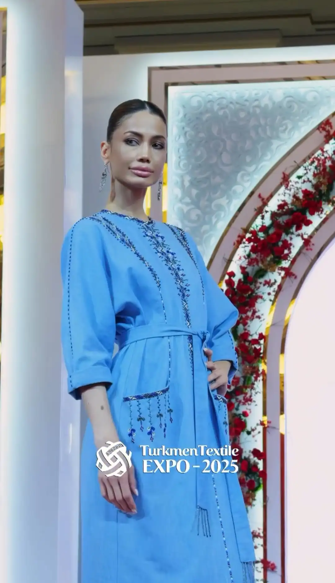 Türkmen fasonlar pombarh fasonlar Fasonlar 2025 fasonlar fason moda modalar Bezen bezen Türkmen fasonlar 2026 Türkmen fasonlar 2025 Türkmen fasonlar 2024 Türkmen fasonlar 2023 turkmenistan türkmenistan turkmen türkmen ashgabat  asgabat aşgabat balkan mary lebap dashoguz dasoguz daşoguz pombarh ponbarhat gulyupek gülýüpek stapel ştapel Gralan Çüýdeşen Abaýa Gadymy Krep Gurultaý 	Keteni Ýüpek Şifon Gipýur Lyon Welwet Atlas Kaşemir Streýç Suzana Ştapel Gülýüpek Pombarh Ýupka Gursakça Aksesuarlar Palto Penjek Okuw eşik Fata Sport eşik Uniforma Nakidka Öýme Şarf kompýuter ýaka ýaglyk Arenda köýnek 2nji el köýnek Taýyn köýnek Matalar Milli lybas milli lybaslar Toý köýnek Toý köýnekler toy koynek toy koynekler gundelik koynekler Gündelik	 
 köýnekler fata koynek Modern taze fason Eskiz koynektm turkmenkoynek türkmenkoynek fason moda moda fasonlar Iş eşik el iş	sada	ýakaly ýakasyz	keşdeli biserli	ýeňli giň nagyşly ýüregi açyk stoýka ýaka ýanly kombinasiýa 	zerli üsti aşak guşakly seçekli gysga ýeňli Ýüpek Modern TürkmenTextile Expo 2025 26-35 Gök tomus, guyz