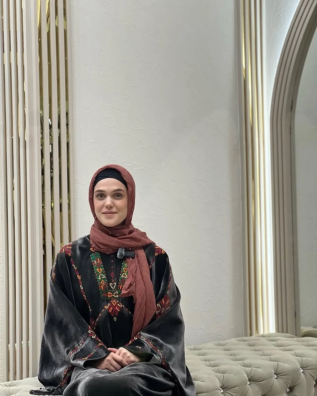 Türkmen fasonlar pombarh fasonlar Fasonlar 2025 fasonlar fason moda modalar Bezen bezen Türkmen fasonlar 2026 Türkmen fasonlar 2025 Türkmen fasonlar 2024 Türkmen fasonlar 2023 turkmenistan türkmenistan turkmen türkmen ashgabat  asgabat aşgabat balkan mary lebap dashoguz dasoguz daşoguz pombarh ponbarhat gulyupek gülýüpek stapel ştapel Gralan Çüýdeşen Abaýa Gadymy Krep Gurultaý 	Keteni Ýüpek Şifon Gipýur Lyon Welwet Atlas Kaşemir Streýç Suzana Ştapel Gülýüpek Pombarh Ýupka Gursakça Aksesuarlar Palto Penjek Okuw eşik Fata Sport eşik Uniforma Nakidka Öýme Şarf kompýuter ýaka ýaglyk Arenda köýnek 2nji el köýnek Taýyn köýnek Matalar Milli lybas milli lybaslar Toý köýnek Toý köýnekler toy koynek toy koynekler gundelik koynekler Gündelik	 
 köýnekler fata koynek Modern taze fason Eskiz koynektm turkmenkoynek türkmenkoynek fason moda moda fasonlar Iş eşik el iş	sada	ýakaly ýakasyz	keşdeli biserli	ýeňli giň nagyşly ýüregi açyk stoýka ýaka ýanly kombinasiýa 	zerli üsti aşak guşakly seçekli gysga ýeňli Panbarhat (Pombarh) Toý köýnek, Milli lybas el iş, keşdeli, ýakaly, ýanly, ýeňli, giň, nagyşly 26-35, 35+ Gara, Goýy-çal gysh