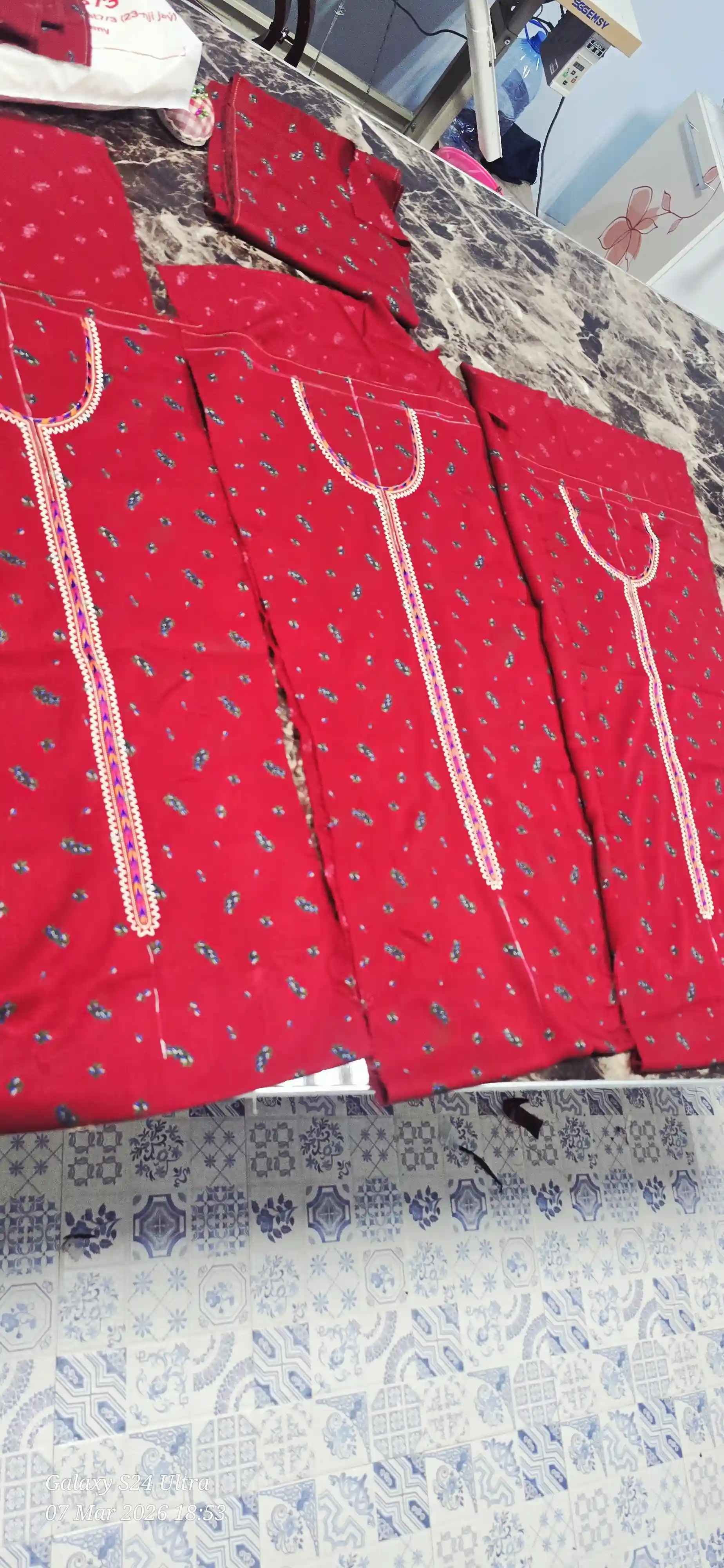 Türkmen fasonlar pombarh fasonlar Fasonlar 2025 fasonlar fason moda modalar Bezen bezen Türkmen fasonlar 2026 Türkmen fasonlar 2025 Türkmen fasonlar 2024 Türkmen fasonlar 2023 turkmenistan türkmenistan turkmen türkmen ashgabat  asgabat aşgabat balkan mary lebap dashoguz dasoguz daşoguz pombarh ponbarhat gulyupek gülýüpek stapel ştapel Gralan Çüýdeşen Abaýa Gadymy Krep Gurultaý 	Keteni Ýüpek Şifon Gipýur Lyon Welwet Atlas Kaşemir Streýç Suzana Ştapel Gülýüpek Pombarh Ýupka Gursakça Aksesuarlar Palto Penjek Okuw eşik Fata Sport eşik Uniforma Nakidka Öýme Şarf kompýuter ýaka ýaglyk Arenda köýnek 2nji el köýnek Taýyn köýnek Matalar Milli lybas milli lybaslar Toý köýnek Toý köýnekler toy koynek toy koynekler gundelik koynekler Gündelik	 
 köýnekler fata koynek Modern taze fason Eskiz koynektm turkmenkoynek türkmenkoynek fason moda moda fasonlar Iş eşik el iş	sada	ýakaly ýakasyz	keşdeli biserli	ýeňli giň nagyşly ýüregi açyk stoýka ýaka ýanly kombinasiýa 	zerli üsti aşak guşakly seçekli gysga ýeňli 