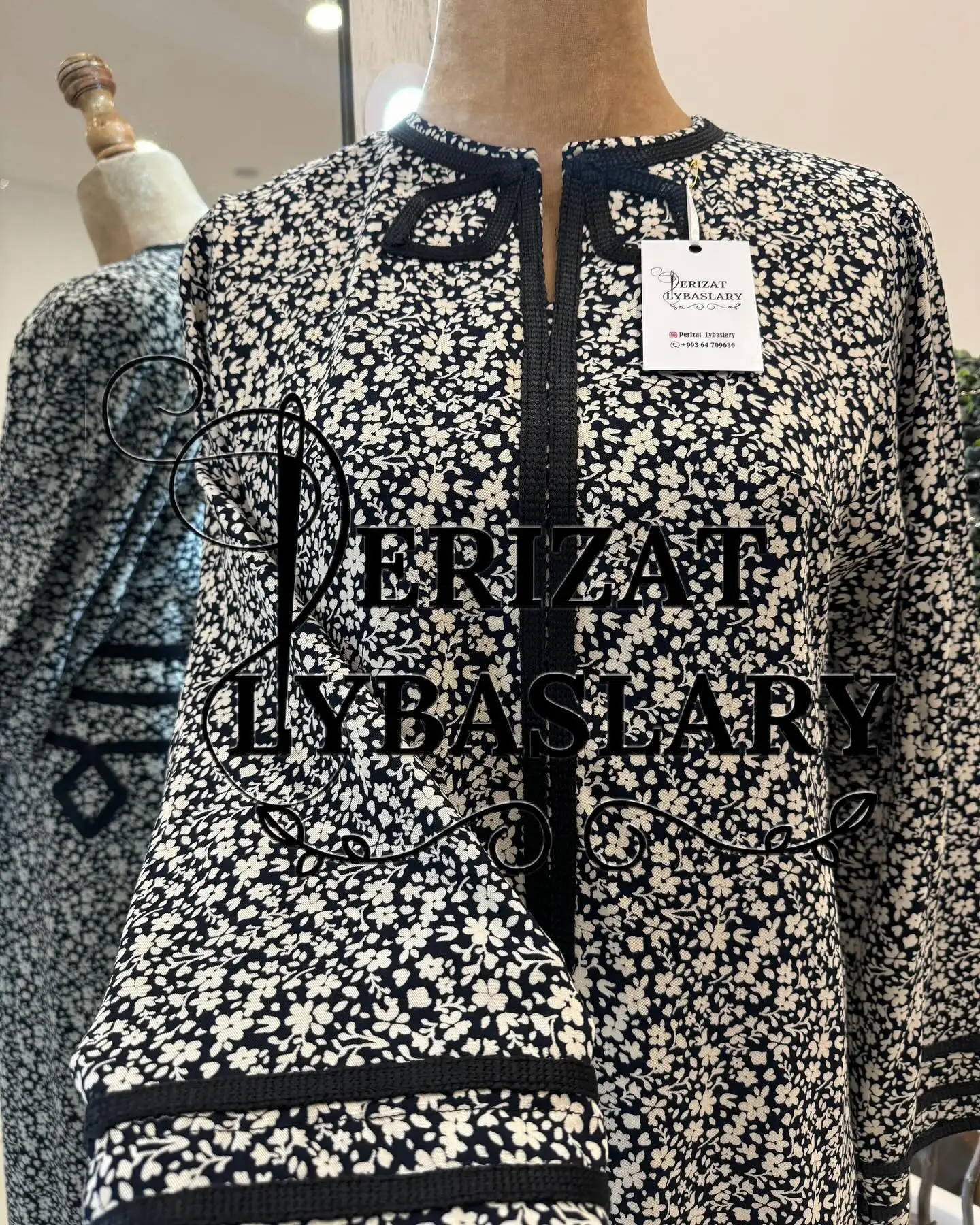 Türkmen fasonlar pombarh fasonlar Fasonlar 2025 fasonlar fason moda modalar Bezen bezen Türkmen fasonlar 2026 Türkmen fasonlar 2025 Türkmen fasonlar 2024 Türkmen fasonlar 2023 turkmenistan türkmenistan turkmen türkmen ashgabat  asgabat aşgabat balkan mary lebap dashoguz dasoguz daşoguz pombarh ponbarhat gulyupek gülýüpek stapel ştapel Gralan Çüýdeşen Abaýa Gadymy Krep Gurultaý 	Keteni Ýüpek Şifon Gipýur Lyon Welwet Atlas Kaşemir Streýç Suzana Ştapel Gülýüpek Pombarh Ýupka Gursakça Aksesuarlar Palto Penjek Okuw eşik Fata Sport eşik Uniforma Nakidka Öýme Şarf kompýuter ýaka ýaglyk Arenda köýnek 2nji el köýnek Taýyn köýnek Matalar Milli lybas milli lybaslar Toý köýnek Toý köýnekler toy koynek toy koynekler gundelik koynekler Gündelik	 
 köýnekler fata koynek Modern taze fason Eskiz koynektm turkmenkoynek türkmenkoynek fason moda moda fasonlar Iş eşik el iş	sada	ýakaly ýakasyz	keşdeli biserli	ýeňli giň nagyşly ýüregi açyk stoýka ýaka ýanly kombinasiýa 	zerli üsti aşak guşakly seçekli gysga ýeňli Ştapel Gündelik, Modern sada, ýakaly  Gara, Gyzyl