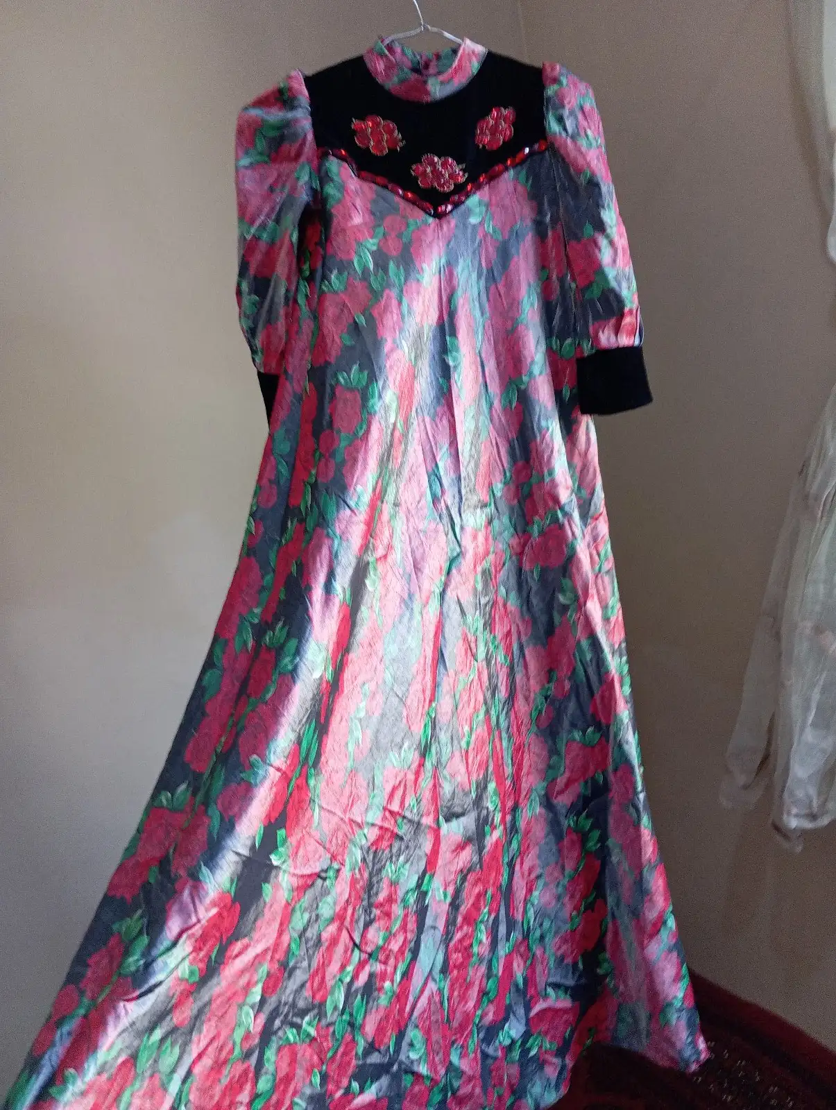 Türkmen fasonlar pombarh fasonlar Fasonlar 2025 fasonlar fason moda modalar Bezen bezen Türkmen fasonlar 2026 Türkmen fasonlar 2025 Türkmen fasonlar 2024 Türkmen fasonlar 2023 turkmenistan türkmenistan turkmen türkmen ashgabat  asgabat aşgabat balkan mary lebap dashoguz dasoguz daşoguz pombarh ponbarhat gulyupek gülýüpek stapel ştapel Gralan Çüýdeşen Abaýa Gadymy Krep Gurultaý 	Keteni Ýüpek Şifon Gipýur Lyon Welwet Atlas Kaşemir Streýç Suzana Ştapel Gülýüpek Pombarh Ýupka Gursakça Aksesuarlar Palto Penjek Okuw eşik Fata Sport eşik Uniforma Nakidka Öýme Şarf kompýuter ýaka ýaglyk Arenda köýnek 2nji el köýnek Taýyn köýnek Matalar Milli lybas milli lybaslar Toý köýnek Toý köýnekler toy koynek toy koynekler gundelik koynekler Gündelik	 
 köýnekler fata koynek Modern taze fason Eskiz koynektm turkmenkoynek türkmenkoynek fason moda moda fasonlar Iş eşik el iş	sada	ýakaly ýakasyz	keşdeli biserli	ýeňli giň nagyşly ýüregi açyk stoýka ýaka ýanly kombinasiýa 	zerli üsti aşak guşakly seçekli gysga ýeňli 