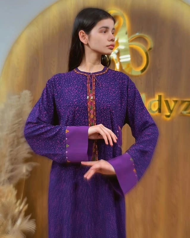 Türkmen fasonlar pombarh fasonlar Fasonlar 2025 fasonlar fason moda modalar Bezen bezen Türkmen fasonlar 2026 Türkmen fasonlar 2025 Türkmen fasonlar 2024 Türkmen fasonlar 2023 turkmenistan türkmenistan turkmen türkmen ashgabat  asgabat aşgabat balkan mary lebap dashoguz dasoguz daşoguz pombarh ponbarhat gulyupek gülýüpek stapel ştapel Gralan Çüýdeşen Abaýa Gadymy Krep Gurultaý 	Keteni Ýüpek Şifon Gipýur Lyon Welwet Atlas Kaşemir Streýç Suzana Ştapel Gülýüpek Pombarh Ýupka Gursakça Aksesuarlar Palto Penjek Okuw eşik Fata Sport eşik Uniforma Nakidka Öýme Şarf kompýuter ýaka ýaglyk Arenda köýnek 2nji el köýnek Taýyn köýnek Matalar Milli lybas milli lybaslar Toý köýnek Toý köýnekler toy koynek toy koynekler gundelik koynekler Gündelik	 
 köýnekler fata koynek Modern taze fason Eskiz koynektm turkmenkoynek türkmenkoynek fason moda moda fasonlar Iş eşik el iş	sada	ýakaly ýakasyz	keşdeli biserli	ýeňli giň nagyşly ýüregi açyk stoýka ýaka ýanly kombinasiýa 	zerli üsti aşak guşakly seçekli gysga ýeňli Ştapel Toý köýnek, Gündelik el iş, sada, ýakaly, ýeňli 17-25, 26-35 #4B2C75