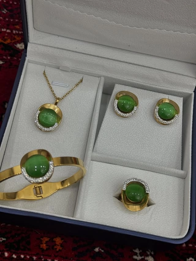 Türkmen fasonlar pombarh fasonlar Fasonlar 2025 fasonlar fason moda modalar Bezen bezen Türkmen fasonlar 2026 Türkmen fasonlar 2025 Türkmen fasonlar 2024 Türkmen fasonlar 2023 turkmenistan türkmenistan turkmen türkmen ashgabat  asgabat aşgabat balkan mary lebap dashoguz dasoguz daşoguz pombarh ponbarhat gulyupek gülýüpek stapel ştapel Gralan Çüýdeşen Abaýa Gadymy Krep Gurultaý 	Keteni Ýüpek Şifon Gipýur Lyon Welwet Atlas Kaşemir Streýç Suzana Ştapel Gülýüpek Pombarh Ýupka Gursakça Aksesuarlar Palto Penjek Okuw eşik Fata Sport eşik Uniforma Nakidka Öýme Şarf kompýuter ýaka ýaglyk Arenda köýnek 2nji el köýnek Taýyn köýnek Matalar Milli lybas milli lybaslar Toý köýnek Toý köýnekler toy koynek toy koynekler gundelik koynekler Gündelik	 
 köýnekler fata koynek Modern taze fason Eskiz koynektm turkmenkoynek türkmenkoynek fason moda moda fasonlar Iş eşik el iş	sada	ýakaly ýakasyz	keşdeli biserli	ýeňli giň nagyşly ýüregi açyk stoýka ýaka ýanly kombinasiýa 	zerli üsti aşak guşakly seçekli gysga ýeňli 