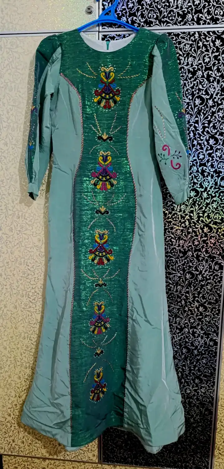 Türkmen fasonlar pombarh fasonlar Fasonlar 2025 fasonlar fason moda modalar Bezen bezen Türkmen fasonlar 2026 Türkmen fasonlar 2025 Türkmen fasonlar 2024 Türkmen fasonlar 2023 turkmenistan türkmenistan turkmen türkmen ashgabat  asgabat aşgabat balkan mary lebap dashoguz dasoguz daşoguz pombarh ponbarhat gulyupek gülýüpek stapel ştapel Gralan Çüýdeşen Abaýa Gadymy Krep Gurultaý 	Keteni Ýüpek Şifon Gipýur Lyon Welwet Atlas Kaşemir Streýç Suzana Ştapel Gülýüpek Pombarh Ýupka Gursakça Aksesuarlar Palto Penjek Okuw eşik Fata Sport eşik Uniforma Nakidka Öýme Şarf kompýuter ýaka ýaglyk Arenda köýnek 2nji el köýnek Taýyn köýnek Matalar Milli lybas milli lybaslar Toý köýnek Toý köýnekler toy koynek toy koynekler gundelik koynekler Gündelik	 
 köýnekler fata koynek Modern taze fason Eskiz koynektm turkmenkoynek türkmenkoynek fason moda moda fasonlar Iş eşik el iş	sada	ýakaly ýakasyz	keşdeli biserli	ýeňli giň nagyşly ýüregi açyk stoýka ýaka ýanly kombinasiýa 	zerli üsti aşak guşakly seçekli gysga ýeňli Keteni Toý köýnek el iş, ýeňli, gysga ýeňli 17-25, 26-35 Haki, Ýaşyl yaz, tomus, guyz 2nji el