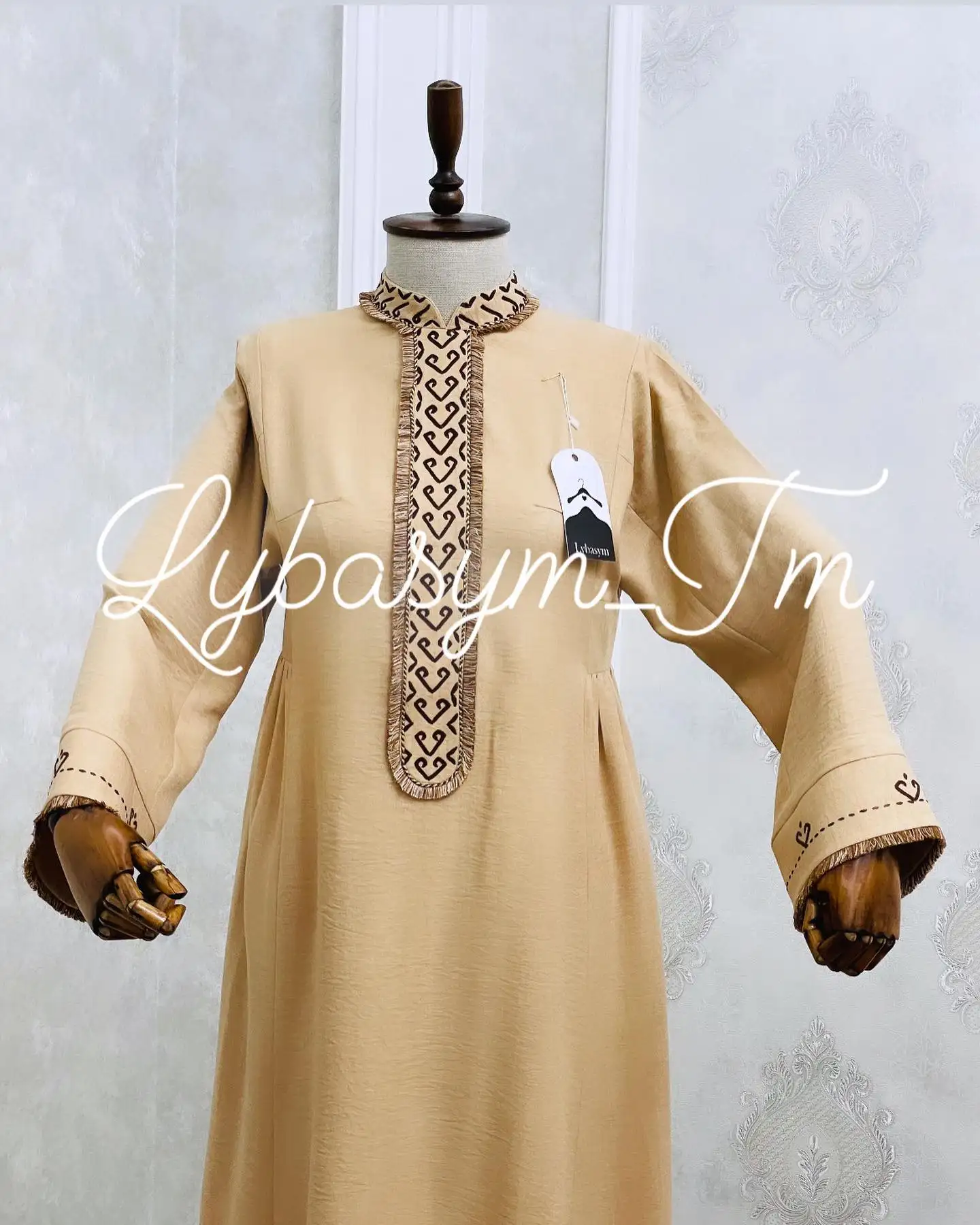 Türkmen fasonlar pombarh fasonlar Fasonlar 2025 fasonlar fason moda modalar Bezen bezen Türkmen fasonlar 2026 Türkmen fasonlar 2025 Türkmen fasonlar 2024 Türkmen fasonlar 2023 turkmenistan türkmenistan turkmen türkmen ashgabat  asgabat aşgabat balkan mary lebap dashoguz dasoguz daşoguz pombarh ponbarhat gulyupek gülýüpek stapel ştapel Gralan Çüýdeşen Abaýa Gadymy Krep Gurultaý 	Keteni Ýüpek Şifon Gipýur Lyon Welwet Atlas Kaşemir Streýç Suzana Ştapel Gülýüpek Pombarh Ýupka Gursakça Aksesuarlar Palto Penjek Okuw eşik Fata Sport eşik Uniforma Nakidka Öýme Şarf kompýuter ýaka ýaglyk Arenda köýnek 2nji el köýnek Taýyn köýnek Matalar Milli lybas milli lybaslar Toý köýnek Toý köýnekler toy koynek toy koynekler gundelik koynekler Gündelik	 
 köýnekler fata koynek Modern taze fason Eskiz koynektm turkmenkoynek türkmenkoynek fason moda moda fasonlar Iş eşik el iş	sada	ýakaly ýakasyz	keşdeli biserli	ýeňli giň nagyşly ýüregi açyk stoýka ýaka ýanly kombinasiýa 	zerli üsti aşak guşakly seçekli gysga ýeňli Lyon Gündelik sada, ýakaly, stoýka ýaka  Bežewyý