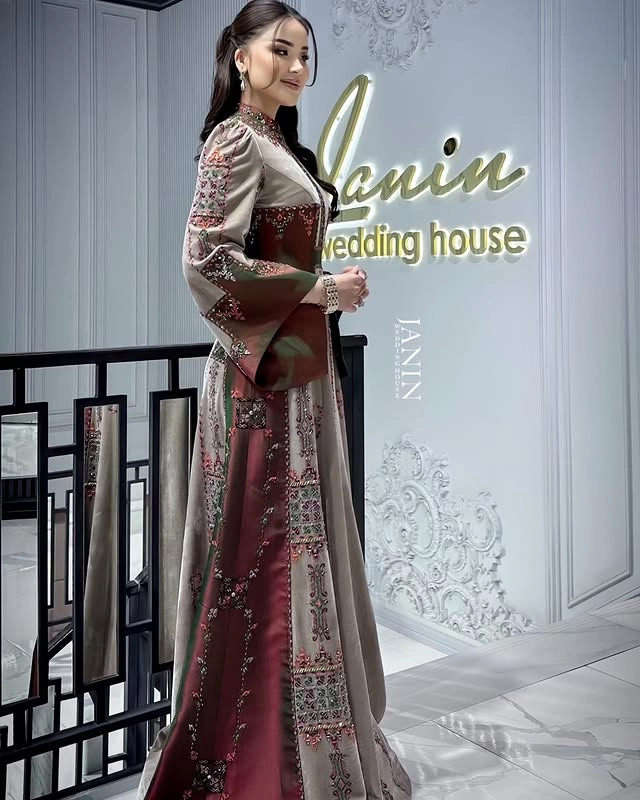 Türkmen fasonlar pombarh fasonlar Fasonlar 2025 fasonlar fason moda modalar Bezen bezen Türkmen fasonlar 2026 Türkmen fasonlar 2025 Türkmen fasonlar 2024 Türkmen fasonlar 2023 turkmenistan türkmenistan turkmen türkmen ashgabat  asgabat aşgabat balkan mary lebap dashoguz dasoguz daşoguz pombarh ponbarhat gulyupek gülýüpek stapel ştapel Gralan Çüýdeşen Abaýa Gadymy Krep Gurultaý 	Keteni Ýüpek Şifon Gipýur Lyon Welwet Atlas Kaşemir Streýç Suzana Ştapel Gülýüpek Pombarh Ýupka Gursakça Aksesuarlar Palto Penjek Okuw eşik Fata Sport eşik Uniforma Nakidka Öýme Şarf kompýuter ýaka ýaglyk Arenda köýnek 2nji el köýnek Taýyn köýnek Matalar Milli lybas milli lybaslar Toý köýnek Toý köýnekler toy koynek toy koynekler gundelik koynekler Gündelik	 
 köýnekler fata koynek Modern taze fason Eskiz koynektm turkmenkoynek türkmenkoynek fason moda moda fasonlar Iş eşik el iş	sada	ýakaly ýakasyz	keşdeli biserli	ýeňli giň nagyşly ýüregi açyk stoýka ýaka ýanly kombinasiýa 	zerli üsti aşak guşakly seçekli gysga ýeňli Toý köýnek el iş, keşdeli, ýakaly, biserli, ýeňli, kombinasiýa 17-25, 26-35 Bežewyý, Goýy-gyzyl