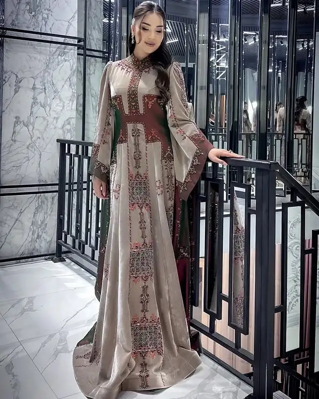 Türkmen fasonlar pombarh fasonlar Fasonlar 2025 fasonlar fason moda modalar Bezen bezen Türkmen fasonlar 2026 Türkmen fasonlar 2025 Türkmen fasonlar 2024 Türkmen fasonlar 2023 turkmenistan türkmenistan turkmen türkmen ashgabat  asgabat aşgabat balkan mary lebap dashoguz dasoguz daşoguz pombarh ponbarhat gulyupek gülýüpek stapel ştapel Gralan Çüýdeşen Abaýa Gadymy Krep Gurultaý 	Keteni Ýüpek Şifon Gipýur Lyon Welwet Atlas Kaşemir Streýç Suzana Ştapel Gülýüpek Pombarh Ýupka Gursakça Aksesuarlar Palto Penjek Okuw eşik Fata Sport eşik Uniforma Nakidka Öýme Şarf kompýuter ýaka ýaglyk Arenda köýnek 2nji el köýnek Taýyn köýnek Matalar Milli lybas milli lybaslar Toý köýnek Toý köýnekler toy koynek toy koynekler gundelik koynekler Gündelik	 
 köýnekler fata koynek Modern taze fason Eskiz koynektm turkmenkoynek türkmenkoynek fason moda moda fasonlar Iş eşik el iş	sada	ýakaly ýakasyz	keşdeli biserli	ýeňli giň nagyşly ýüregi açyk stoýka ýaka ýanly kombinasiýa 	zerli üsti aşak guşakly seçekli gysga ýeňli Toý köýnek el iş, keşdeli, ýakaly, biserli, ýeňli, kombinasiýa 17-25, 26-35 Bežewyý, Goýy-gyzyl