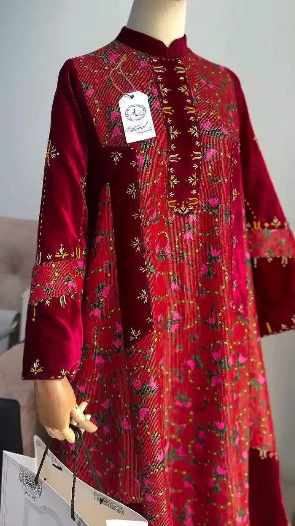 Türkmen fasonlar pombarh fasonlar Fasonlar 2025 fasonlar fason moda modalar Bezen bezen Türkmen fasonlar 2026 Türkmen fasonlar 2025 Türkmen fasonlar 2024 Türkmen fasonlar 2023 turkmenistan türkmenistan turkmen türkmen ashgabat  asgabat aşgabat balkan mary lebap dashoguz dasoguz daşoguz pombarh ponbarhat gulyupek gülýüpek stapel ştapel Gralan Çüýdeşen Abaýa Gadymy Krep Gurultaý 	Keteni Ýüpek Şifon Gipýur Lyon Welwet Atlas Kaşemir Streýç Suzana Ştapel Gülýüpek Pombarh Ýupka Gursakça Aksesuarlar Palto Penjek Okuw eşik Fata Sport eşik Uniforma Nakidka Öýme Şarf kompýuter ýaka ýaglyk Arenda köýnek 2nji el köýnek Taýyn köýnek Matalar Milli lybas milli lybaslar Toý köýnek Toý köýnekler toy koynek toy koynekler gundelik koynekler Gündelik	 
 köýnekler fata koynek Modern taze fason Eskiz koynektm turkmenkoynek türkmenkoynek fason moda moda fasonlar Iş eşik el iş	sada	ýakaly ýakasyz	keşdeli biserli	ýeňli giň nagyşly ýüregi açyk stoýka ýaka ýanly kombinasiýa 	zerli üsti aşak guşakly seçekli gysga ýeňli Gülýüpek, Panbarhat (Pombarh) Gündelik el iş, keşdeli, ýakaly, ýanly, ýeňli, giň, kombinasiýa, nagyşly 17-25, 26-35 Goýy-gyzyl, Gyzyl yaz, tomus, guyz