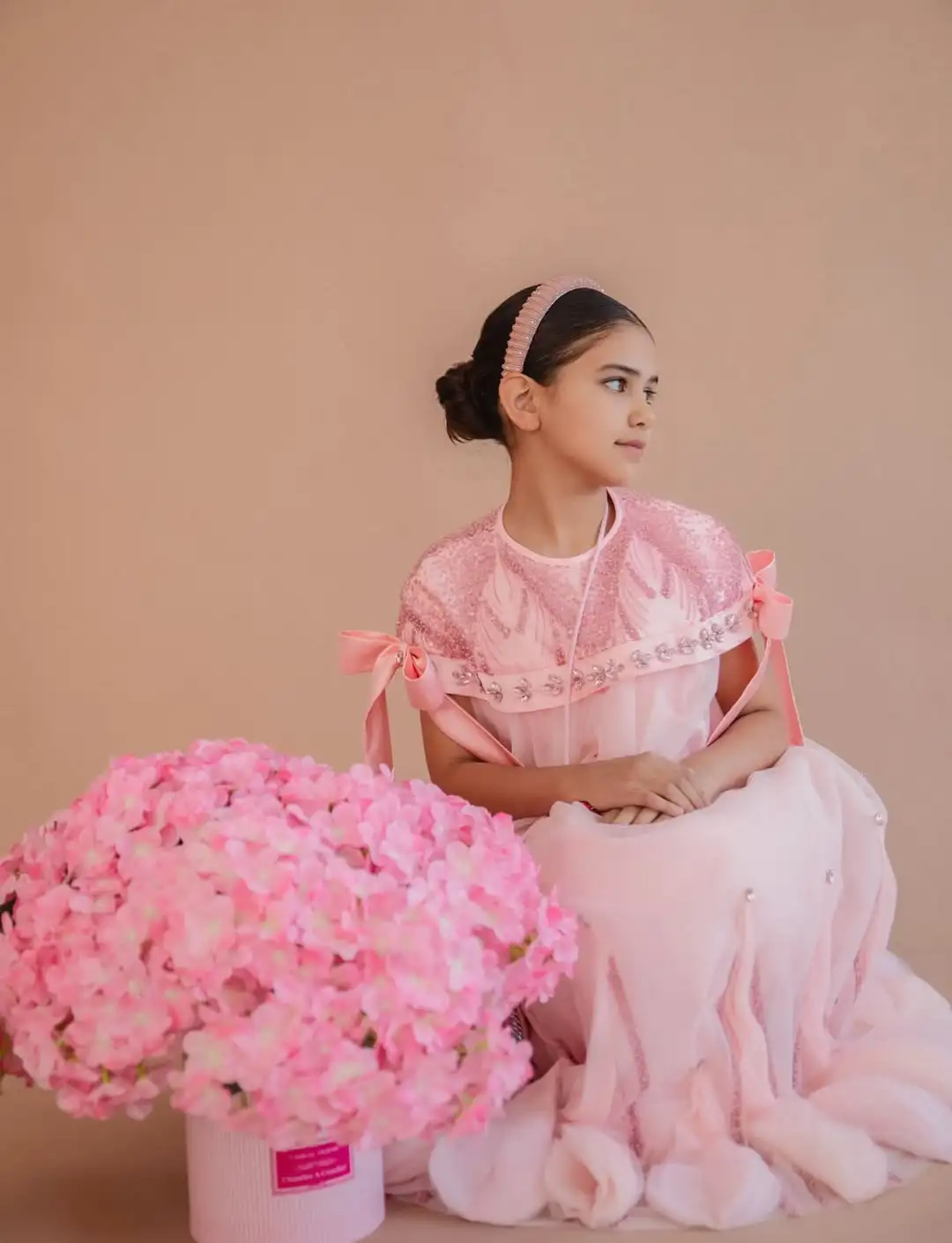 Türkmen fasonlar pombarh fasonlar Fasonlar 2025 fasonlar fason moda modalar Bezen bezen Türkmen fasonlar 2026 Türkmen fasonlar 2025 Türkmen fasonlar 2024 Türkmen fasonlar 2023 turkmenistan türkmenistan turkmen türkmen ashgabat  asgabat aşgabat balkan mary lebap dashoguz dasoguz daşoguz pombarh ponbarhat gulyupek gülýüpek stapel ştapel Gralan Çüýdeşen Abaýa Gadymy Krep Gurultaý 	Keteni Ýüpek Şifon Gipýur Lyon Welwet Atlas Kaşemir Streýç Suzana Ştapel Gülýüpek Pombarh Ýupka Gursakça Aksesuarlar Palto Penjek Okuw eşik Fata Sport eşik Uniforma Nakidka Öýme Şarf kompýuter ýaka ýaglyk Arenda köýnek 2nji el köýnek Taýyn köýnek Matalar Milli lybas milli lybaslar Toý köýnek Toý köýnekler toy koynek toy koynekler gundelik koynekler Gündelik	 
 köýnekler fata koynek Modern taze fason Eskiz koynektm turkmenkoynek türkmenkoynek fason moda moda fasonlar Iş eşik el iş	sada	ýakaly ýakasyz	keşdeli biserli	ýeňli giň nagyşly ýüregi açyk stoýka ýaka ýanly kombinasiýa 	zerli üsti aşak guşakly seçekli gysga ýeňli 