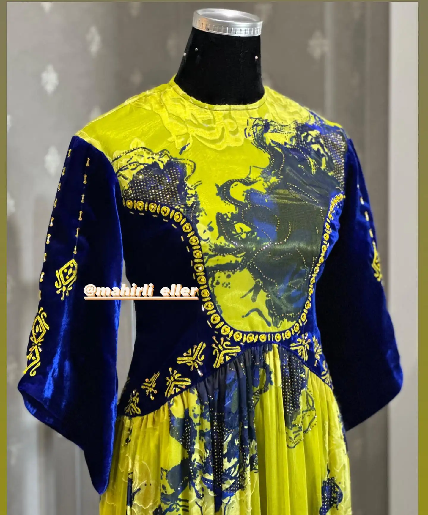 Türkmen fasonlar pombarh fasonlar Fasonlar 2025 fasonlar fason moda modalar Bezen bezen Türkmen fasonlar 2026 Türkmen fasonlar 2025 Türkmen fasonlar 2024 Türkmen fasonlar 2023 turkmenistan türkmenistan turkmen türkmen ashgabat  asgabat aşgabat balkan mary lebap dashoguz dasoguz daşoguz pombarh ponbarhat gulyupek gülýüpek stapel ştapel Gralan Çüýdeşen Abaýa Gadymy Krep Gurultaý 	Keteni Ýüpek Şifon Gipýur Lyon Welwet Atlas Kaşemir Streýç Suzana Ştapel Gülýüpek Pombarh Ýupka Gursakça Aksesuarlar Palto Penjek Okuw eşik Fata Sport eşik Uniforma Nakidka Öýme Şarf kompýuter ýaka ýaglyk Arenda köýnek 2nji el köýnek Taýyn köýnek Matalar Milli lybas milli lybaslar Toý köýnek Toý köýnekler toy koynek toy koynekler gundelik koynekler Gündelik	 
 köýnekler fata koynek Modern taze fason Eskiz koynektm turkmenkoynek türkmenkoynek fason moda moda fasonlar Iş eşik el iş	sada	ýakaly ýakasyz	keşdeli biserli	ýeňli giň nagyşly ýüregi açyk stoýka ýaka ýanly kombinasiýa 	zerli üsti aşak guşakly seçekli gysga ýeňli Toý köýnek el iş  Goýy-gök, Sary