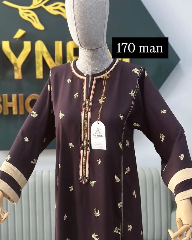 Türkmen fasonlar pombarh fasonlar Fasonlar 2025 fasonlar fason moda modalar Bezen bezen Türkmen fasonlar 2026 Türkmen fasonlar 2025 Türkmen fasonlar 2024 Türkmen fasonlar 2023 turkmenistan türkmenistan turkmen türkmen ashgabat  asgabat aşgabat balkan mary lebap dashoguz dasoguz daşoguz pombarh ponbarhat gulyupek gülýüpek stapel ştapel Gralan Çüýdeşen Abaýa Gadymy Krep Gurultaý 	Keteni Ýüpek Şifon Gipýur Lyon Welwet Atlas Kaşemir Streýç Suzana Ştapel Gülýüpek Pombarh Ýupka Gursakça Aksesuarlar Palto Penjek Okuw eşik Fata Sport eşik Uniforma Nakidka Öýme Şarf kompýuter ýaka ýaglyk Arenda köýnek 2nji el köýnek Taýyn köýnek Matalar Milli lybas milli lybaslar Toý köýnek Toý köýnekler toy koynek toy koynekler gundelik koynekler Gündelik	 
 köýnekler fata koynek Modern taze fason Eskiz koynektm turkmenkoynek türkmenkoynek fason moda moda fasonlar Iş eşik el iş	sada	ýakaly ýakasyz	keşdeli biserli	ýeňli giň nagyşly ýüregi açyk stoýka ýaka ýanly kombinasiýa 	zerli üsti aşak guşakly seçekli gysga ýeňli Ştapel Gündelik el iş, ýakaly, ýanly, ýeňli, giň 17-25, 26-35 #4B2C75 tomus Taýyn köýnek