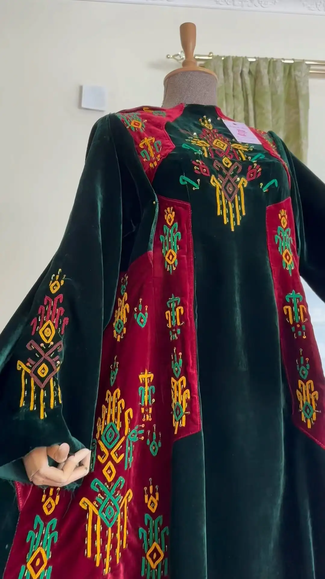 Türkmen fasonlar pombarh fasonlar Fasonlar 2025 fasonlar fason moda modalar Bezen bezen Türkmen fasonlar 2026 Türkmen fasonlar 2025 Türkmen fasonlar 2024 Türkmen fasonlar 2023 turkmenistan türkmenistan turkmen türkmen ashgabat  asgabat aşgabat balkan mary lebap dashoguz dasoguz daşoguz pombarh ponbarhat gulyupek gülýüpek stapel ştapel Gralan Çüýdeşen Abaýa Gadymy Krep Gurultaý 	Keteni Ýüpek Şifon Gipýur Lyon Welwet Atlas Kaşemir Streýç Suzana Ştapel Gülýüpek Pombarh Ýupka Gursakça Aksesuarlar Palto Penjek Okuw eşik Fata Sport eşik Uniforma Nakidka Öýme Şarf kompýuter ýaka ýaglyk Arenda köýnek 2nji el köýnek Taýyn köýnek Matalar Milli lybas milli lybaslar Toý köýnek Toý köýnekler toy koynek toy koynekler gundelik koynekler Gündelik	 
 köýnekler fata koynek Modern taze fason Eskiz koynektm turkmenkoynek türkmenkoynek fason moda moda fasonlar Iş eşik el iş	sada	ýakaly ýakasyz	keşdeli biserli	ýeňli giň nagyşly ýüregi açyk stoýka ýaka ýanly kombinasiýa 	zerli üsti aşak guşakly seçekli gysga ýeňli Toý köýnek el iş, ýakaly  Gara, Goýy-gyzyl