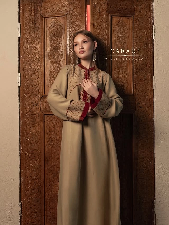 Türkmen fasonlar pombarh fasonlar Fasonlar 2025 fasonlar fason moda modalar Bezen bezen Türkmen fasonlar 2026 Türkmen fasonlar 2025 Türkmen fasonlar 2024 Türkmen fasonlar 2023 turkmenistan türkmenistan turkmen türkmen ashgabat  asgabat aşgabat balkan mary lebap dashoguz dasoguz daşoguz pombarh ponbarhat gulyupek gülýüpek stapel ştapel Gralan Çüýdeşen Abaýa Gadymy Krep Gurultaý 	Keteni Ýüpek Şifon Gipýur Lyon Welwet Atlas Kaşemir Streýç Suzana Ştapel Gülýüpek Pombarh Ýupka Gursakça Aksesuarlar Palto Penjek Okuw eşik Fata Sport eşik Uniforma Nakidka Öýme Şarf kompýuter ýaka ýaglyk Arenda köýnek 2nji el köýnek Taýyn köýnek Matalar Milli lybas milli lybaslar Toý köýnek Toý köýnekler toy koynek toy koynekler gundelik koynekler Gündelik	 
 köýnekler fata koynek Modern taze fason Eskiz koynektm turkmenkoynek türkmenkoynek fason moda moda fasonlar Iş eşik el iş	sada	ýakaly ýakasyz	keşdeli biserli	ýeňli giň nagyşly ýüregi açyk stoýka ýaka ýanly kombinasiýa 	zerli üsti aşak guşakly seçekli gysga ýeňli Gülýüpek Gündelik, Milli lybas el iş, keşdeli, ýakaly, ýeňli, giň, nagyşly 17-25 Altyn yaz, tomus, guyz