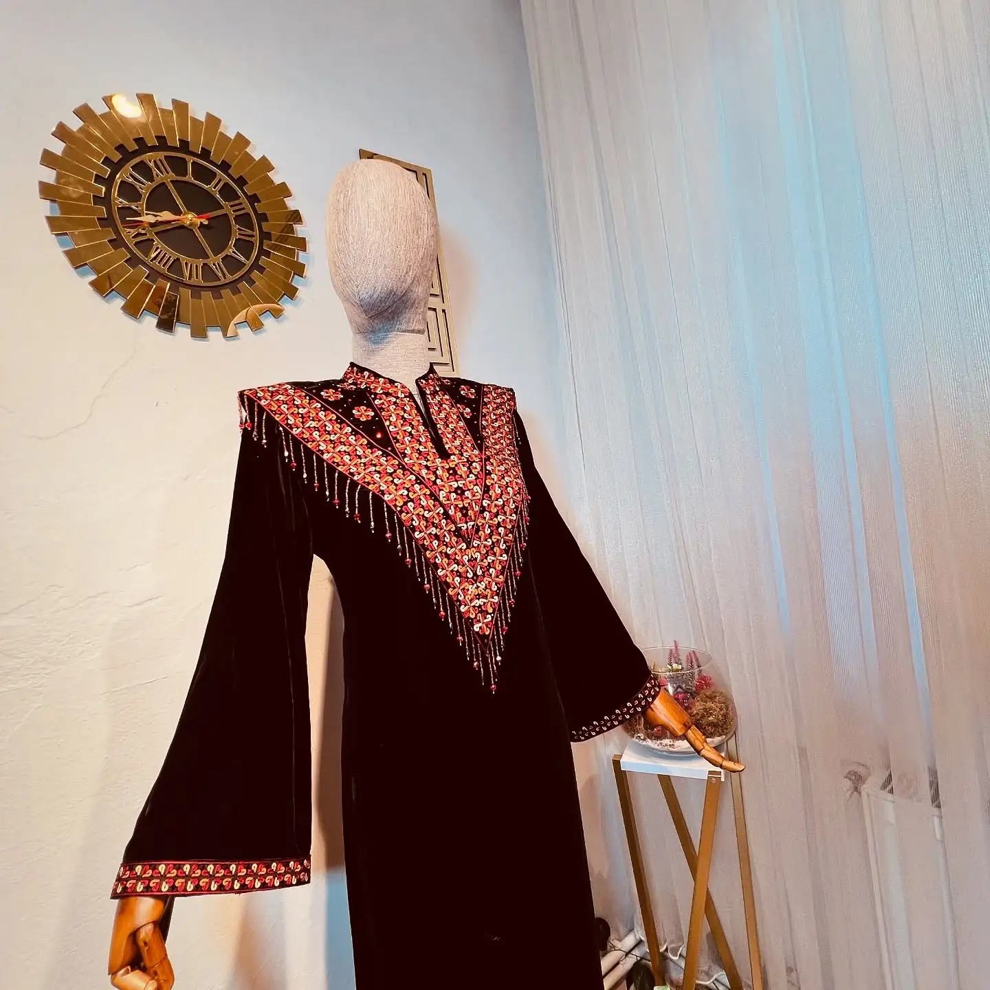 Türkmen fasonlar pombarh fasonlar Fasonlar 2025 fasonlar fason moda modalar Bezen bezen Türkmen fasonlar 2026 Türkmen fasonlar 2025 Türkmen fasonlar 2024 Türkmen fasonlar 2023 turkmenistan türkmenistan turkmen türkmen ashgabat  asgabat aşgabat balkan mary lebap dashoguz dasoguz daşoguz pombarh ponbarhat gulyupek gülýüpek stapel ştapel Gralan Çüýdeşen Abaýa Gadymy Krep Gurultaý 	Keteni Ýüpek Şifon Gipýur Lyon Welwet Atlas Kaşemir Streýç Suzana Ştapel Gülýüpek Pombarh Ýupka Gursakça Aksesuarlar Palto Penjek Okuw eşik Fata Sport eşik Uniforma Nakidka Öýme Şarf kompýuter ýaka ýaglyk Arenda köýnek 2nji el köýnek Taýyn köýnek Matalar Milli lybas milli lybaslar Toý köýnek Toý köýnekler toy koynek toy koynekler gundelik koynekler Gündelik	 
 köýnekler fata koynek Modern taze fason Eskiz koynektm turkmenkoynek türkmenkoynek fason moda moda fasonlar Iş eşik el iş	sada	ýakaly ýakasyz	keşdeli biserli	ýeňli giň nagyşly ýüregi açyk stoýka ýaka ýanly kombinasiýa 	zerli üsti aşak guşakly seçekli gysga ýeňli Toý köýnek el iş, ýakaly  Gara