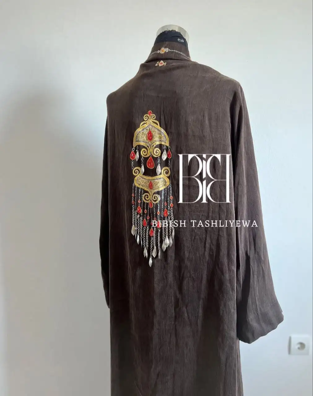 Türkmen fasonlar pombarh fasonlar Fasonlar 2025 fasonlar fason moda modalar Bezen bezen Türkmen fasonlar 2026 Türkmen fasonlar 2025 Türkmen fasonlar 2024 Türkmen fasonlar 2023 turkmenistan türkmenistan turkmen türkmen ashgabat  asgabat aşgabat balkan mary lebap dashoguz dasoguz daşoguz pombarh ponbarhat gulyupek gülýüpek stapel ştapel Gralan Çüýdeşen Abaýa Gadymy Krep Gurultaý 	Keteni Ýüpek Şifon Gipýur Lyon Welwet Atlas Kaşemir Streýç Suzana Ştapel Gülýüpek Pombarh Ýupka Gursakça Aksesuarlar Palto Penjek Okuw eşik Fata Sport eşik Uniforma Nakidka Öýme Şarf kompýuter ýaka ýaglyk Arenda köýnek 2nji el köýnek Taýyn köýnek Matalar Milli lybas milli lybaslar Toý köýnek Toý köýnekler toy koynek toy koynekler gundelik koynekler Gündelik	 
 köýnekler fata koynek Modern taze fason Eskiz koynektm turkmenkoynek türkmenkoynek fason moda moda fasonlar Iş eşik el iş	sada	ýakaly ýakasyz	keşdeli biserli	ýeňli giň nagyşly ýüregi açyk stoýka ýaka ýanly kombinasiýa 	zerli üsti aşak guşakly seçekli gysga ýeňli Milli lybas el iş, ýakasyz, ýeňli, giň 26-35 Goýy-goňur yaz, tomus, guyz