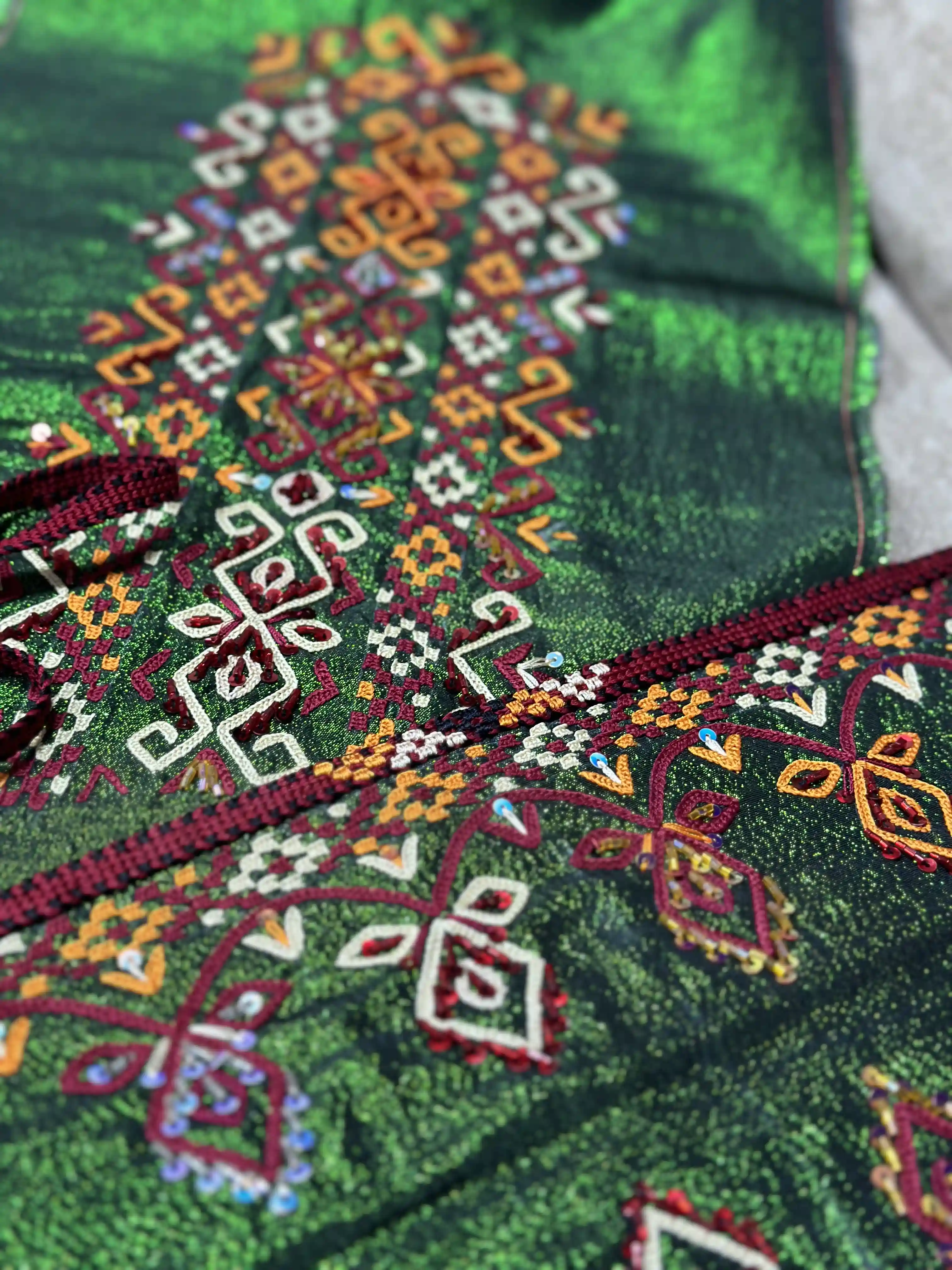 Türkmen fasonlar pombarh fasonlar Fasonlar 2025 fasonlar fason moda modalar Bezen bezen Türkmen fasonlar 2026 Türkmen fasonlar 2025 Türkmen fasonlar 2024 Türkmen fasonlar 2023 turkmenistan türkmenistan turkmen türkmen ashgabat  asgabat aşgabat balkan mary lebap dashoguz dasoguz daşoguz pombarh ponbarhat gulyupek gülýüpek stapel ştapel Gralan Çüýdeşen Abaýa Gadymy Krep Gurultaý 	Keteni Ýüpek Şifon Gipýur Lyon Welwet Atlas Kaşemir Streýç Suzana Ştapel Gülýüpek Pombarh Ýupka Gursakça Aksesuarlar Palto Penjek Okuw eşik Fata Sport eşik Uniforma Nakidka Öýme Şarf kompýuter ýaka ýaglyk Arenda köýnek 2nji el köýnek Taýyn köýnek Matalar Milli lybas milli lybaslar Toý köýnek Toý köýnekler toy koynek toy koynekler gundelik koynekler Gündelik	 
 köýnekler fata koynek Modern taze fason Eskiz koynektm turkmenkoynek türkmenkoynek fason moda moda fasonlar Iş eşik el iş	sada	ýakaly ýakasyz	keşdeli biserli	ýeňli giň nagyşly ýüregi açyk stoýka ýaka ýanly kombinasiýa 	zerli üsti aşak guşakly seçekli gysga ýeňli Keteni    Ýaşyl, Goýy-ýaşyl  Nakidka