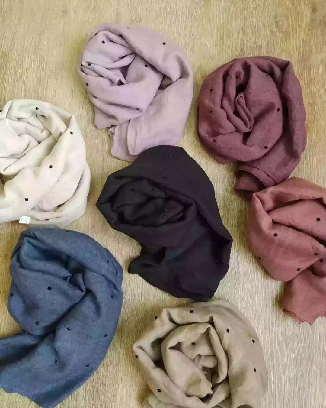 Türkmen fasonlar pombarh fasonlar Fasonlar 2025 fasonlar fason moda modalar Bezen bezen Türkmen fasonlar 2026 Türkmen fasonlar 2025 Türkmen fasonlar 2024 Türkmen fasonlar 2023 turkmenistan türkmenistan turkmen türkmen ashgabat  asgabat aşgabat balkan mary lebap dashoguz dasoguz daşoguz pombarh ponbarhat gulyupek gülýüpek stapel ştapel Gralan Çüýdeşen Abaýa Gadymy Krep Gurultaý 	Keteni Ýüpek Şifon Gipýur Lyon Welwet Atlas Kaşemir Streýç Suzana Ştapel Gülýüpek Pombarh Ýupka Gursakça Aksesuarlar Palto Penjek Okuw eşik Fata Sport eşik Uniforma Nakidka Öýme Şarf kompýuter ýaka ýaglyk Arenda köýnek 2nji el köýnek Taýyn köýnek Matalar Milli lybas milli lybaslar Toý köýnek Toý köýnekler toy koynek toy koynekler gundelik koynekler Gündelik	 
 köýnekler fata koynek Modern taze fason Eskiz koynektm turkmenkoynek türkmenkoynek fason moda moda fasonlar Iş eşik el iş	sada	ýakaly ýakasyz	keşdeli biserli	ýeňli giň nagyşly ýüregi açyk stoýka ýaka ýanly kombinasiýa 	zerli üsti aşak guşakly seçekli gysga ýeňli biserli, zerli  Gara, Ak, Gülgüne, Goňur, Goýy-çal  ýaglyk, Şarf