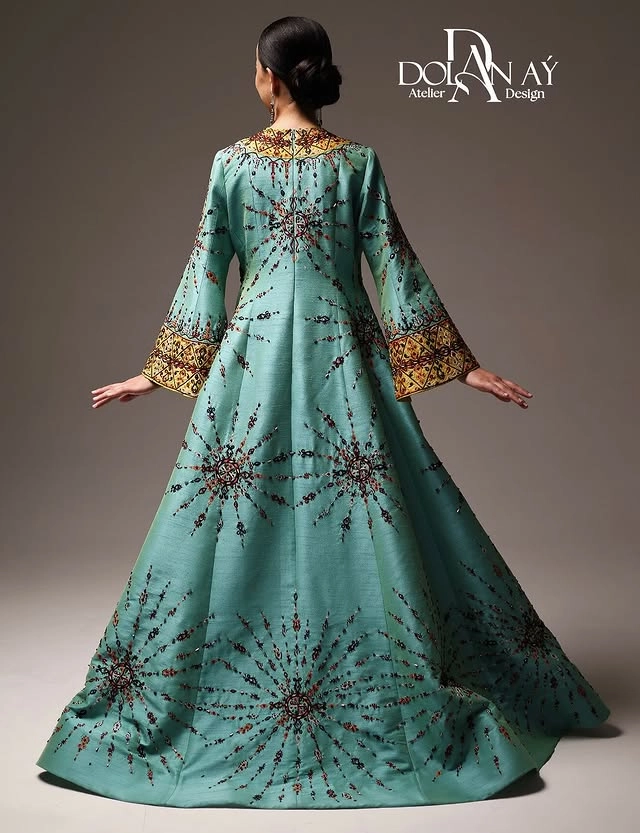 Türkmen fasonlar pombarh fasonlar Fasonlar 2025 fasonlar fason moda modalar Bezen bezen Türkmen fasonlar 2026 Türkmen fasonlar 2025 Türkmen fasonlar 2024 Türkmen fasonlar 2023 turkmenistan türkmenistan turkmen türkmen ashgabat  asgabat aşgabat balkan mary lebap dashoguz dasoguz daşoguz pombarh ponbarhat gulyupek gülýüpek stapel ştapel Gralan Çüýdeşen Abaýa Gadymy Krep Gurultaý 	Keteni Ýüpek Şifon Gipýur Lyon Welwet Atlas Kaşemir Streýç Suzana Ştapel Gülýüpek Pombarh Ýupka Gursakça Aksesuarlar Palto Penjek Okuw eşik Fata Sport eşik Uniforma Nakidka Öýme Şarf kompýuter ýaka ýaglyk Arenda köýnek 2nji el köýnek Taýyn köýnek Matalar Milli lybas milli lybaslar Toý köýnek Toý köýnekler toy koynek toy koynekler gundelik koynekler Gündelik	 
 köýnekler fata koynek Modern taze fason Eskiz koynektm turkmenkoynek türkmenkoynek fason moda moda fasonlar Iş eşik el iş	sada	ýakaly ýakasyz	keşdeli biserli	ýeňli giň nagyşly ýüregi açyk stoýka ýaka ýanly kombinasiýa 	zerli üsti aşak guşakly seçekli gysga ýeňli 