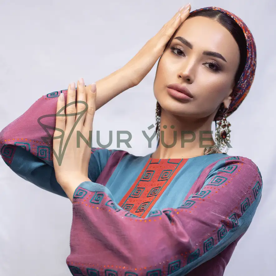 Türkmen fasonlar pombarh fasonlar Fasonlar 2025 fasonlar fason moda modalar Bezen bezen Türkmen fasonlar 2026 Türkmen fasonlar 2025 Türkmen fasonlar 2024 Türkmen fasonlar 2023 turkmenistan türkmenistan turkmen türkmen ashgabat  asgabat aşgabat balkan mary lebap dashoguz dasoguz daşoguz pombarh ponbarhat gulyupek gülýüpek stapel ştapel Gralan Çüýdeşen Abaýa Gadymy Krep Gurultaý 	Keteni Ýüpek Şifon Gipýur Lyon Welwet Atlas Kaşemir Streýç Suzana Ştapel Gülýüpek Pombarh Ýupka Gursakça Aksesuarlar Palto Penjek Okuw eşik Fata Sport eşik Uniforma Nakidka Öýme Şarf kompýuter ýaka ýaglyk Arenda köýnek 2nji el köýnek Taýyn köýnek Matalar Milli lybas milli lybaslar Toý köýnek Toý köýnekler toy koynek toy koynekler gundelik koynekler Gündelik	 
 köýnekler fata koynek Modern taze fason Eskiz koynektm turkmenkoynek türkmenkoynek fason moda moda fasonlar Iş eşik el iş	sada	ýakaly ýakasyz	keşdeli biserli	ýeňli giň nagyşly ýüregi açyk stoýka ýaka ýanly kombinasiýa 	zerli üsti aşak guşakly seçekli gysga ýeňli Gülýüpek