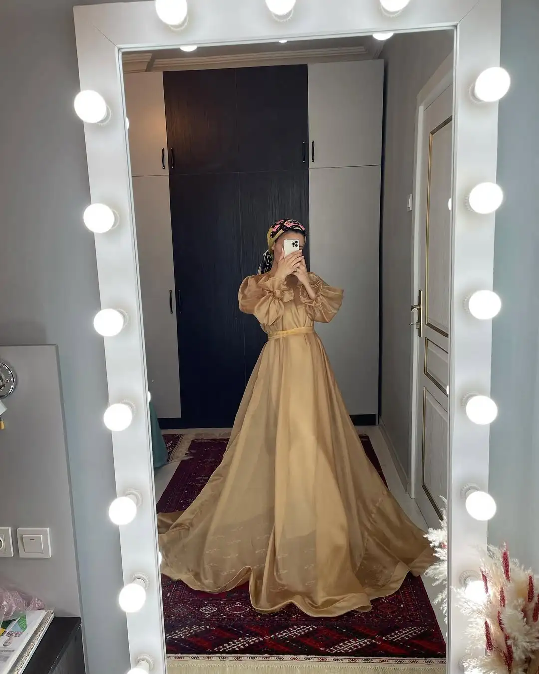 Türkmen fasonlar pombarh fasonlar Fasonlar 2025 fasonlar fason moda modalar Bezen bezen Türkmen fasonlar 2026 Türkmen fasonlar 2025 Türkmen fasonlar 2024 Türkmen fasonlar 2023 turkmenistan türkmenistan turkmen türkmen ashgabat  asgabat aşgabat balkan mary lebap dashoguz dasoguz daşoguz pombarh ponbarhat gulyupek gülýüpek stapel ştapel Gralan Çüýdeşen Abaýa Gadymy Krep Gurultaý 	Keteni Ýüpek Şifon Gipýur Lyon Welwet Atlas Kaşemir Streýç Suzana Ştapel Gülýüpek Pombarh Ýupka Gursakça Aksesuarlar Palto Penjek Okuw eşik Fata Sport eşik Uniforma Nakidka Öýme Şarf kompýuter ýaka ýaglyk Arenda köýnek 2nji el köýnek Taýyn köýnek Matalar Milli lybas milli lybaslar Toý köýnek Toý köýnekler toy koynek toy koynekler gundelik koynekler Gündelik	 
 köýnekler fata koynek Modern taze fason Eskiz koynektm turkmenkoynek türkmenkoynek fason moda moda fasonlar Iş eşik el iş	sada	ýakaly ýakasyz	keşdeli biserli	ýeňli giň nagyşly ýüregi açyk stoýka ýaka ýanly kombinasiýa 	zerli üsti aşak guşakly seçekli gysga ýeňli Şifon Toý köýnek, Modern sada, ýakasyz, gysga ýeňli, guşakly  Gök, Gülgüne, Goňur