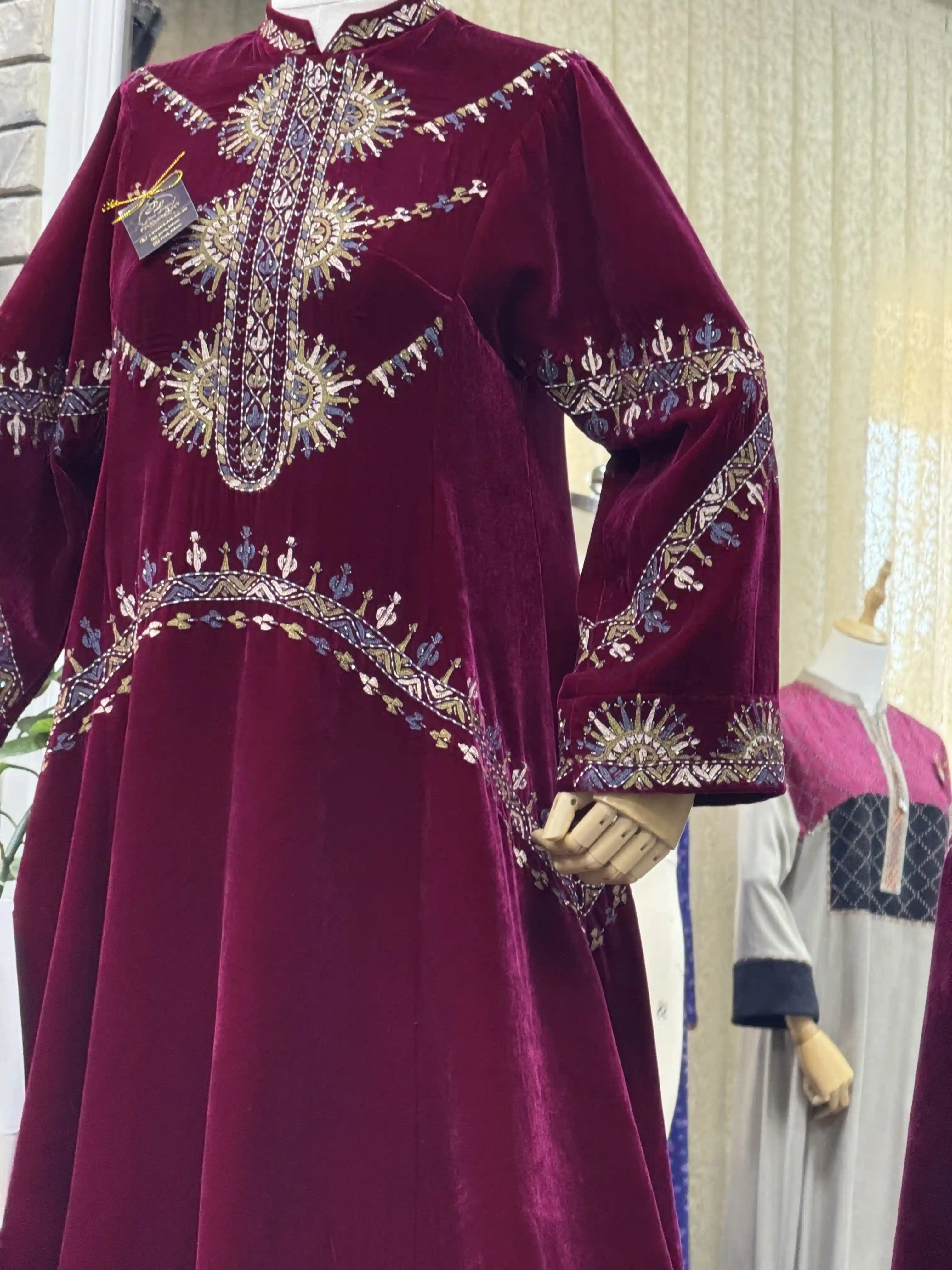 Türkmen fasonlar pombarh fasonlar Fasonlar 2025 fasonlar fason moda modalar Bezen bezen Türkmen fasonlar 2026 Türkmen fasonlar 2025 Türkmen fasonlar 2024 Türkmen fasonlar 2023 turkmenistan türkmenistan turkmen türkmen ashgabat  asgabat aşgabat balkan mary lebap dashoguz dasoguz daşoguz pombarh ponbarhat gulyupek gülýüpek stapel ştapel Gralan Çüýdeşen Abaýa Gadymy Krep Gurultaý 	Keteni Ýüpek Şifon Gipýur Lyon Welwet Atlas Kaşemir Streýç Suzana Ştapel Gülýüpek Pombarh Ýupka Gursakça Aksesuarlar Palto Penjek Okuw eşik Fata Sport eşik Uniforma Nakidka Öýme Şarf kompýuter ýaka ýaglyk Arenda köýnek 2nji el köýnek Taýyn köýnek Matalar Milli lybas milli lybaslar Toý köýnek Toý köýnekler toy koynek toy koynekler gundelik koynekler Gündelik	 
 köýnekler fata koynek Modern taze fason Eskiz koynektm turkmenkoynek türkmenkoynek fason moda moda fasonlar Iş eşik el iş	sada	ýakaly ýakasyz	keşdeli biserli	ýeňli giň nagyşly ýüregi açyk stoýka ýaka ýanly kombinasiýa 	zerli üsti aşak guşakly seçekli gysga ýeňli Panbarhat (Pombarh) Uçurym köýnek el iş, ýakaly, ýeňli, giň 17-25 Goýy-gyzyl guyz