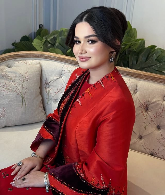 Türkmen fasonlar pombarh fasonlar Fasonlar 2025 fasonlar fason moda modalar Bezen bezen Türkmen fasonlar 2026 Türkmen fasonlar 2025 Türkmen fasonlar 2024 Türkmen fasonlar 2023 turkmenistan türkmenistan turkmen türkmen ashgabat  asgabat aşgabat balkan mary lebap dashoguz dasoguz daşoguz pombarh ponbarhat gulyupek gülýüpek stapel ştapel Gralan Çüýdeşen Abaýa Gadymy Krep Gurultaý 	Keteni Ýüpek Şifon Gipýur Lyon Welwet Atlas Kaşemir Streýç Suzana Ştapel Gülýüpek Pombarh Ýupka Gursakça Aksesuarlar Palto Penjek Okuw eşik Fata Sport eşik Uniforma Nakidka Öýme Şarf kompýuter ýaka ýaglyk Arenda köýnek 2nji el köýnek Taýyn köýnek Matalar Milli lybas milli lybaslar Toý köýnek Toý köýnekler toy koynek toy koynekler gundelik koynekler Gündelik	 
 köýnekler fata koynek Modern taze fason Eskiz koynektm turkmenkoynek türkmenkoynek fason moda moda fasonlar Iş eşik el iş	sada	ýakaly ýakasyz	keşdeli biserli	ýeňli giň nagyşly ýüregi açyk stoýka ýaka ýanly kombinasiýa 	zerli üsti aşak guşakly seçekli gysga ýeňli 