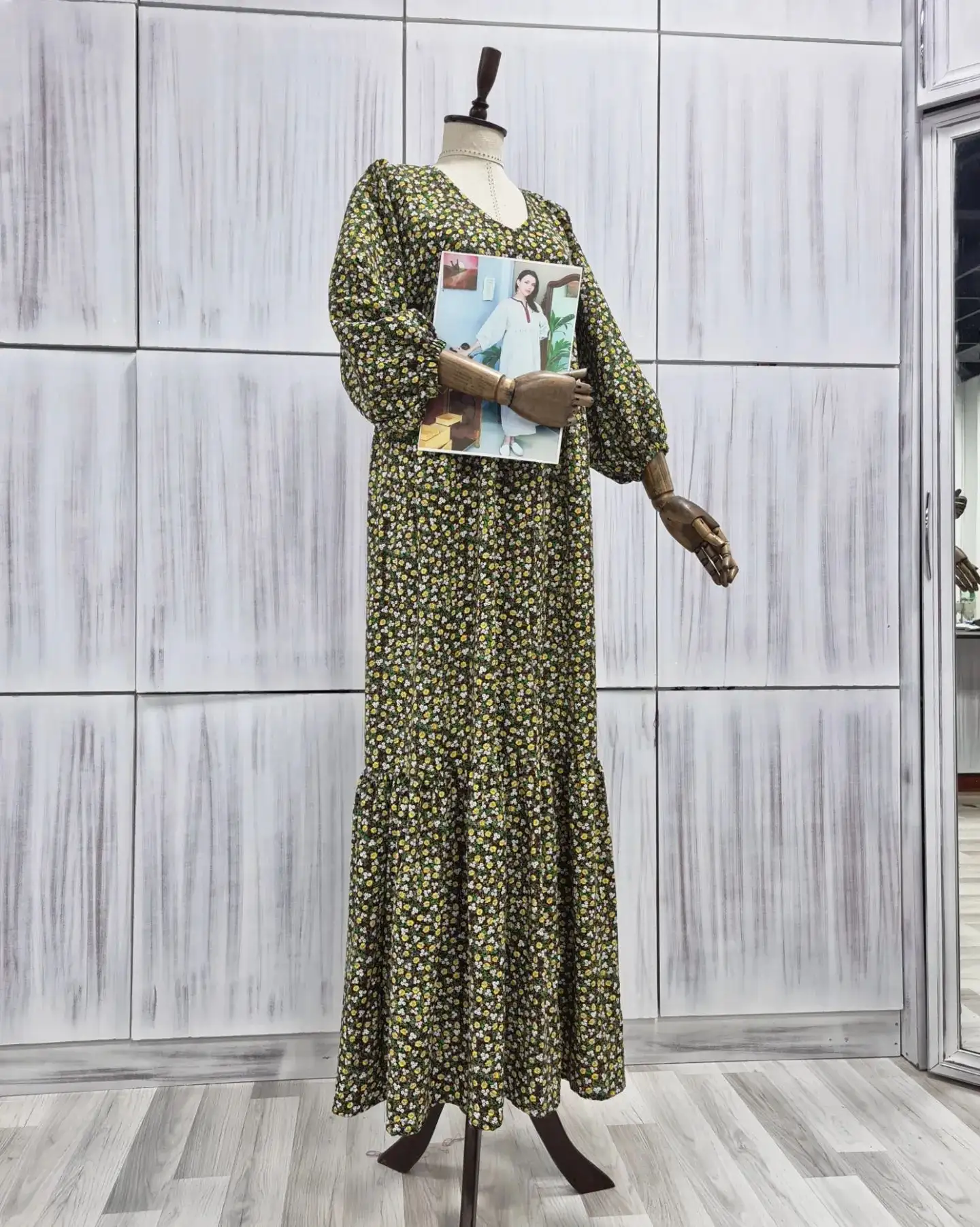 Türkmen fasonlar pombarh fasonlar Fasonlar 2025 fasonlar fason moda modalar Bezen bezen Türkmen fasonlar 2026 Türkmen fasonlar 2025 Türkmen fasonlar 2024 Türkmen fasonlar 2023 turkmenistan türkmenistan turkmen türkmen ashgabat  asgabat aşgabat balkan mary lebap dashoguz dasoguz daşoguz pombarh ponbarhat gulyupek gülýüpek stapel ştapel Gralan Çüýdeşen Abaýa Gadymy Krep Gurultaý 	Keteni Ýüpek Şifon Gipýur Lyon Welwet Atlas Kaşemir Streýç Suzana Ştapel Gülýüpek Pombarh Ýupka Gursakça Aksesuarlar Palto Penjek Okuw eşik Fata Sport eşik Uniforma Nakidka Öýme Şarf kompýuter ýaka ýaglyk Arenda köýnek 2nji el köýnek Taýyn köýnek Matalar Milli lybas milli lybaslar Toý köýnek Toý köýnekler toy koynek toy koynekler gundelik koynekler Gündelik	 
 köýnekler fata koynek Modern taze fason Eskiz koynektm turkmenkoynek türkmenkoynek fason moda moda fasonlar Iş eşik el iş	sada	ýakaly ýakasyz	keşdeli biserli	ýeňli giň nagyşly ýüregi açyk stoýka ýaka ýanly kombinasiýa 	zerli üsti aşak guşakly seçekli gysga ýeňli Ştapel Gündelik sada, ýakasyz  Ýaşyl