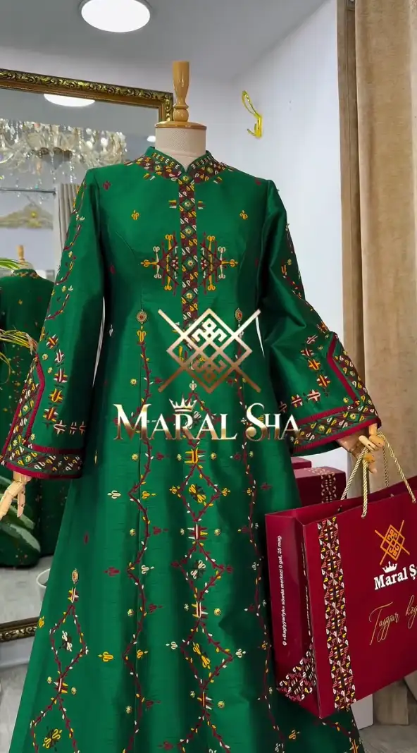 Türkmen fasonlar pombarh fasonlar Fasonlar 2025 fasonlar fason moda modalar Bezen bezen Türkmen fasonlar 2026 Türkmen fasonlar 2025 Türkmen fasonlar 2024 Türkmen fasonlar 2023 turkmenistan türkmenistan turkmen türkmen ashgabat  asgabat aşgabat balkan mary lebap dashoguz dasoguz daşoguz pombarh ponbarhat gulyupek gülýüpek stapel ştapel Gralan Çüýdeşen Abaýa Gadymy Krep Gurultaý 	Keteni Ýüpek Şifon Gipýur Lyon Welwet Atlas Kaşemir Streýç Suzana Ştapel Gülýüpek Pombarh Ýupka Gursakça Aksesuarlar Palto Penjek Okuw eşik Fata Sport eşik Uniforma Nakidka Öýme Şarf kompýuter ýaka ýaglyk Arenda köýnek 2nji el köýnek Taýyn köýnek Matalar Milli lybas milli lybaslar Toý köýnek Toý köýnekler toy koynek toy koynekler gundelik koynekler Gündelik	 
 köýnekler fata koynek Modern taze fason Eskiz koynektm turkmenkoynek türkmenkoynek fason moda moda fasonlar Iş eşik el iş	sada	ýakaly ýakasyz	keşdeli biserli	ýeňli giň nagyşly ýüregi açyk stoýka ýaka ýanly kombinasiýa 	zerli üsti aşak guşakly seçekli gysga ýeňli Keteni Toý köýnek, Milli lybas el iş, keşdeli, ýakaly, ýeňli, giň, nagyşly 17-25, 26-35 Goýy-ýaşyl yaz, tomus, guyz, gysh