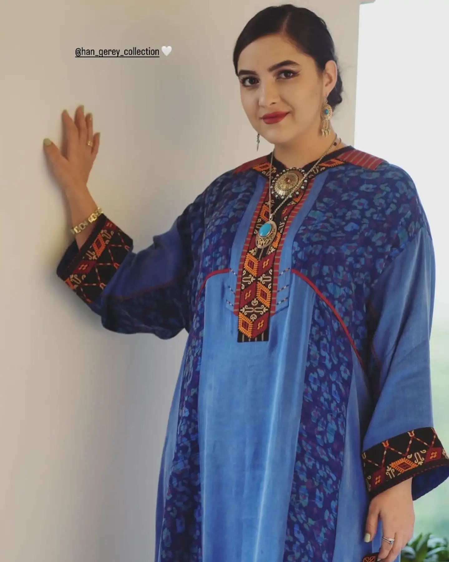 Türkmen fasonlar pombarh fasonlar Fasonlar 2025 fasonlar fason moda modalar Bezen bezen Türkmen fasonlar 2026 Türkmen fasonlar 2025 Türkmen fasonlar 2024 Türkmen fasonlar 2023 turkmenistan türkmenistan turkmen türkmen ashgabat  asgabat aşgabat balkan mary lebap dashoguz dasoguz daşoguz pombarh ponbarhat gulyupek gülýüpek stapel ştapel Gralan Çüýdeşen Abaýa Gadymy Krep Gurultaý 	Keteni Ýüpek Şifon Gipýur Lyon Welwet Atlas Kaşemir Streýç Suzana Ştapel Gülýüpek Pombarh Ýupka Gursakça Aksesuarlar Palto Penjek Okuw eşik Fata Sport eşik Uniforma Nakidka Öýme Şarf kompýuter ýaka ýaglyk Arenda köýnek 2nji el köýnek Taýyn köýnek Matalar Milli lybas milli lybaslar Toý köýnek Toý köýnekler toy koynek toy koynekler gundelik koynekler Gündelik	 
 köýnekler fata koynek Modern taze fason Eskiz koynektm turkmenkoynek türkmenkoynek fason moda moda fasonlar Iş eşik el iş	sada	ýakaly ýakasyz	keşdeli biserli	ýeňli giň nagyşly ýüregi açyk stoýka ýaka ýanly kombinasiýa 	zerli üsti aşak guşakly seçekli gysga ýeňli Gülýüpek, Panbarhat (Pombarh) Toý köýnek el iş, ýakaly  Gök, Goýy-gök