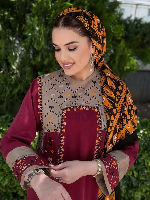 Türkmen fasonlar pombarh fasonlar Fasonlar 2025 fasonlar fason moda modalar Bezen bezen Türkmen fasonlar 2026 Türkmen fasonlar 2025 Türkmen fasonlar 2024 Türkmen fasonlar 2023 turkmenistan türkmenistan turkmen türkmen ashgabat  asgabat aşgabat balkan mary lebap dashoguz dasoguz daşoguz pombarh ponbarhat gulyupek gülýüpek stapel ştapel Gralan Çüýdeşen Abaýa Gadymy Krep Gurultaý 	Keteni Ýüpek Şifon Gipýur Lyon Welwet Atlas Kaşemir Streýç Suzana Ştapel Gülýüpek Pombarh Ýupka Gursakça Aksesuarlar Palto Penjek Okuw eşik Fata Sport eşik Uniforma Nakidka Öýme Şarf kompýuter ýaka ýaglyk Arenda köýnek 2nji el köýnek Taýyn köýnek Matalar Milli lybas milli lybaslar Toý köýnek Toý köýnekler toy koynek toy koynekler gundelik koynekler Gündelik	 
 köýnekler fata koynek Modern taze fason Eskiz koynektm turkmenkoynek türkmenkoynek fason moda moda fasonlar Iş eşik el iş	sada	ýakaly ýakasyz	keşdeli biserli	ýeňli giň nagyşly ýüregi açyk stoýka ýaka ýanly kombinasiýa 	zerli üsti aşak guşakly seçekli gysga ýeňli Gülýüpek Toý köýnek el iş, keşdeli, ýakasyz, ýeňli, giň, nagyşly 17-25, 26-35 Goýy-gyzyl yaz, tomus, guyz