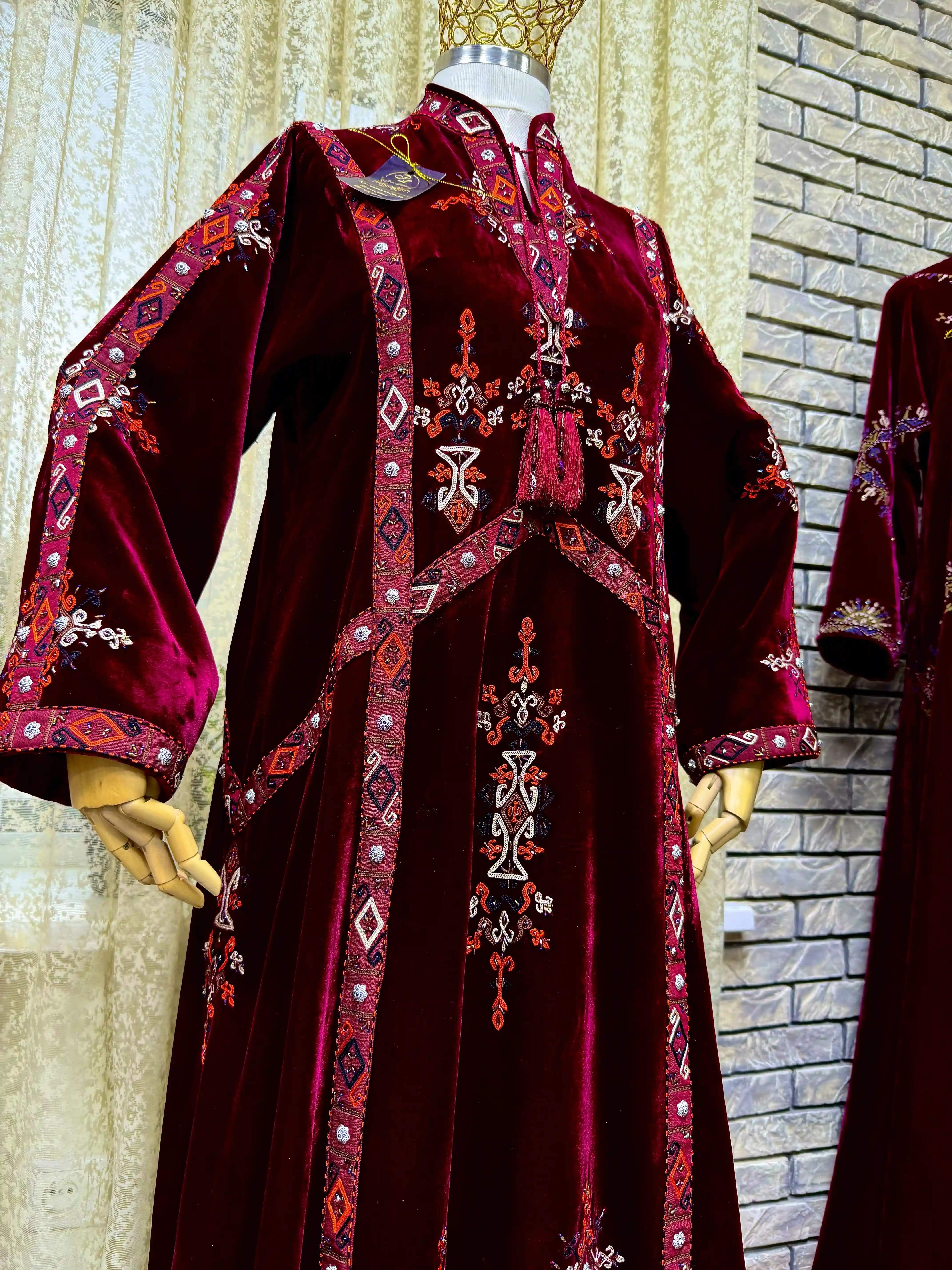 Türkmen fasonlar pombarh fasonlar Fasonlar 2025 fasonlar fason moda modalar Bezen bezen Türkmen fasonlar 2026 Türkmen fasonlar 2025 Türkmen fasonlar 2024 Türkmen fasonlar 2023 turkmenistan türkmenistan turkmen türkmen ashgabat  asgabat aşgabat balkan mary lebap dashoguz dasoguz daşoguz pombarh ponbarhat gulyupek gülýüpek stapel ştapel Gralan Çüýdeşen Abaýa Gadymy Krep Gurultaý 	Keteni Ýüpek Şifon Gipýur Lyon Welwet Atlas Kaşemir Streýç Suzana Ştapel Gülýüpek Pombarh Ýupka Gursakça Aksesuarlar Palto Penjek Okuw eşik Fata Sport eşik Uniforma Nakidka Öýme Şarf kompýuter ýaka ýaglyk Arenda köýnek 2nji el köýnek Taýyn köýnek Matalar Milli lybas milli lybaslar Toý köýnek Toý köýnekler toy koynek toy koynekler gundelik koynekler Gündelik	 
 köýnekler fata koynek Modern taze fason Eskiz koynektm turkmenkoynek türkmenkoynek fason moda moda fasonlar Iş eşik el iş	sada	ýakaly ýakasyz	keşdeli biserli	ýeňli giň nagyşly ýüregi açyk stoýka ýaka ýanly kombinasiýa 	zerli üsti aşak guşakly seçekli gysga ýeňli Panbarhat (Pombarh) Toý köýnek, Milli lybas, Uçurym köýnek el iş, keşdeli, ýakaly, ýeňli, giň, nagyşly 17-25, 26-35, 35+ Goýy-gyzyl guyz