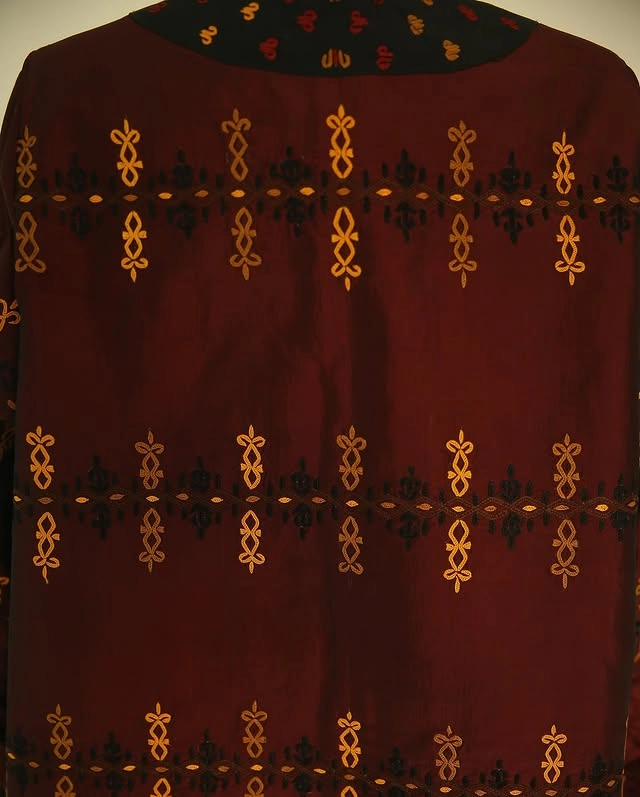 Türkmen fasonlar pombarh fasonlar Fasonlar 2025 fasonlar fason moda modalar Bezen bezen Türkmen fasonlar 2026 Türkmen fasonlar 2025 Türkmen fasonlar 2024 Türkmen fasonlar 2023 turkmenistan türkmenistan turkmen türkmen ashgabat  asgabat aşgabat balkan mary lebap dashoguz dasoguz daşoguz pombarh ponbarhat gulyupek gülýüpek stapel ştapel Gralan Çüýdeşen Abaýa Gadymy Krep Gurultaý 	Keteni Ýüpek Şifon Gipýur Lyon Welwet Atlas Kaşemir Streýç Suzana Ştapel Gülýüpek Pombarh Ýupka Gursakça Aksesuarlar Palto Penjek Okuw eşik Fata Sport eşik Uniforma Nakidka Öýme Şarf kompýuter ýaka ýaglyk Arenda köýnek 2nji el köýnek Taýyn köýnek Matalar Milli lybas milli lybaslar Toý köýnek Toý köýnekler toy koynek toy koynekler gundelik koynekler Gündelik	 
 köýnekler fata koynek Modern taze fason Eskiz koynektm turkmenkoynek türkmenkoynek fason moda moda fasonlar Iş eşik el iş	sada	ýakaly ýakasyz	keşdeli biserli	ýeňli giň nagyşly ýüregi açyk stoýka ýaka ýanly kombinasiýa 	zerli üsti aşak guşakly seçekli gysga ýeňli Milli lybas el iş, keşdeli, ýakasyz, ýeňli, giň, nagyşly 26-35, 35+ Goýy-gyzyl yaz, guyz, gysh Penjek