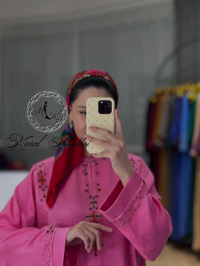 Türkmen fasonlar pombarh fasonlar Fasonlar 2025 fasonlar fason moda modalar Bezen bezen Türkmen fasonlar 2026 Türkmen fasonlar 2025 Türkmen fasonlar 2024 Türkmen fasonlar 2023 turkmenistan türkmenistan turkmen türkmen ashgabat  asgabat aşgabat balkan mary lebap dashoguz dasoguz daşoguz pombarh ponbarhat gulyupek gülýüpek stapel ştapel Gralan Çüýdeşen Abaýa Gadymy Krep Gurultaý 	Keteni Ýüpek Şifon Gipýur Lyon Welwet Atlas Kaşemir Streýç Suzana Ştapel Gülýüpek Pombarh Ýupka Gursakça Aksesuarlar Palto Penjek Okuw eşik Fata Sport eşik Uniforma Nakidka Öýme Şarf kompýuter ýaka ýaglyk Arenda köýnek 2nji el köýnek Taýyn köýnek Matalar Milli lybas milli lybaslar Toý köýnek Toý köýnekler toy koynek toy koynekler gundelik koynekler Gündelik	 
 köýnekler fata koynek Modern taze fason Eskiz koynektm turkmenkoynek türkmenkoynek fason moda moda fasonlar Iş eşik el iş	sada	ýakaly ýakasyz	keşdeli biserli	ýeňli giň nagyşly ýüregi açyk stoýka ýaka ýanly kombinasiýa 	zerli üsti aşak guşakly seçekli gysga ýeňli 