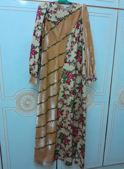 Türkmen fasonlar pombarh fasonlar Fasonlar 2025 fasonlar fason moda modalar Bezen bezen Türkmen fasonlar 2026 Türkmen fasonlar 2025 Türkmen fasonlar 2024 Türkmen fasonlar 2023 turkmenistan türkmenistan turkmen türkmen ashgabat  asgabat aşgabat balkan mary lebap dashoguz dasoguz daşoguz pombarh ponbarhat gulyupek gülýüpek stapel ştapel Gralan Çüýdeşen Abaýa Gadymy Krep Gurultaý 	Keteni Ýüpek Şifon Gipýur Lyon Welwet Atlas Kaşemir Streýç Suzana Ştapel Gülýüpek Pombarh Ýupka Gursakça Aksesuarlar Palto Penjek Okuw eşik Fata Sport eşik Uniforma Nakidka Öýme Şarf kompýuter ýaka ýaglyk Arenda köýnek 2nji el köýnek Taýyn köýnek Matalar Milli lybas milli lybaslar Toý köýnek Toý köýnekler toy koynek toy koynekler gundelik koynekler Gündelik	 
 köýnekler fata koynek Modern taze fason Eskiz koynektm turkmenkoynek türkmenkoynek fason moda moda fasonlar Iş eşik el iş	sada	ýakaly ýakasyz	keşdeli biserli	ýeňli giň nagyşly ýüregi açyk stoýka ýaka ýanly kombinasiýa 	zerli üsti aşak guşakly seçekli gysga ýeňli Ýüň, Panbarhat (Pombarh) Toý köýnek el iş, ýakasyz, ýanly, ýeňli, giň, kombinasiýa, zerli 26-35, 35+ Bežewyý, Altyn  2nji el