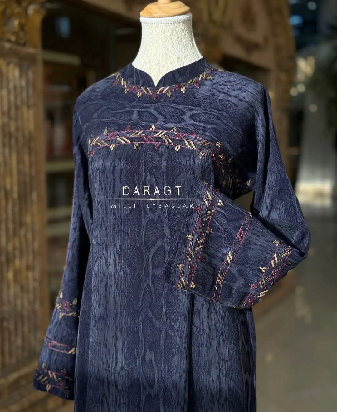 Türkmen fasonlar pombarh fasonlar Fasonlar 2025 fasonlar fason moda modalar Bezen bezen Türkmen fasonlar 2026 Türkmen fasonlar 2025 Türkmen fasonlar 2024 Türkmen fasonlar 2023 turkmenistan türkmenistan turkmen türkmen ashgabat  asgabat aşgabat balkan mary lebap dashoguz dasoguz daşoguz pombarh ponbarhat gulyupek gülýüpek stapel ştapel Gralan Çüýdeşen Abaýa Gadymy Krep Gurultaý 	Keteni Ýüpek Şifon Gipýur Lyon Welwet Atlas Kaşemir Streýç Suzana Ştapel Gülýüpek Pombarh Ýupka Gursakça Aksesuarlar Palto Penjek Okuw eşik Fata Sport eşik Uniforma Nakidka Öýme Şarf kompýuter ýaka ýaglyk Arenda köýnek 2nji el köýnek Taýyn köýnek Matalar Milli lybas milli lybaslar Toý köýnek Toý köýnekler toy koynek toy koynekler gundelik koynekler Gündelik	 
 köýnekler fata koynek Modern taze fason Eskiz koynektm turkmenkoynek türkmenkoynek fason moda moda fasonlar Iş eşik el iş	sada	ýakaly ýakasyz	keşdeli biserli	ýeňli giň nagyşly ýüregi açyk stoýka ýaka ýanly kombinasiýa 	zerli üsti aşak guşakly seçekli gysga ýeňli Gülýüpek Gündelik el iş, ýakasyz, ýeňli, giň, nagyşly 26-35 Goýy-gök yaz, tomus, guyz