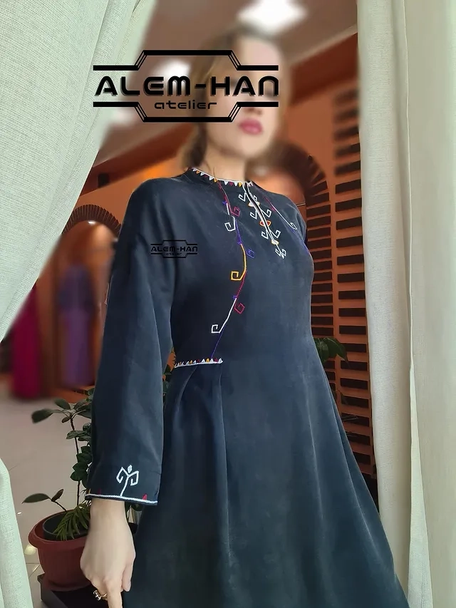 Türkmen fasonlar pombarh fasonlar Fasonlar 2025 fasonlar fason moda modalar Bezen bezen Türkmen fasonlar 2026 Türkmen fasonlar 2025 Türkmen fasonlar 2024 Türkmen fasonlar 2023 turkmenistan türkmenistan turkmen türkmen ashgabat  asgabat aşgabat balkan mary lebap dashoguz dasoguz daşoguz pombarh ponbarhat gulyupek gülýüpek stapel ştapel Gralan Çüýdeşen Abaýa Gadymy Krep Gurultaý 	Keteni Ýüpek Şifon Gipýur Lyon Welwet Atlas Kaşemir Streýç Suzana Ştapel Gülýüpek Pombarh Ýupka Gursakça Aksesuarlar Palto Penjek Okuw eşik Fata Sport eşik Uniforma Nakidka Öýme Şarf kompýuter ýaka ýaglyk Arenda köýnek 2nji el köýnek Taýyn köýnek Matalar Milli lybas milli lybaslar Toý köýnek Toý köýnekler toy koynek toy koynekler gundelik koynekler Gündelik	 
 köýnekler fata koynek Modern taze fason Eskiz koynektm turkmenkoynek türkmenkoynek fason moda moda fasonlar Iş eşik el iş	sada	ýakaly ýakasyz	keşdeli biserli	ýeňli giň nagyşly ýüregi açyk stoýka ýaka ýanly kombinasiýa 	zerli üsti aşak guşakly seçekli gysga ýeňli Ýüpek Gündelik el iş, keşdeli, ýeňli, giň, kombinasiýa, nagyşly 17-25, 26-35 Gara, Goýy-çal yaz, tomus, guyz