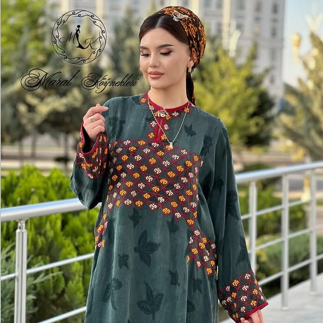 Türkmen fasonlar pombarh fasonlar Fasonlar 2025 fasonlar fason moda modalar Bezen bezen Türkmen fasonlar 2026 Türkmen fasonlar 2025 Türkmen fasonlar 2024 Türkmen fasonlar 2023 turkmenistan türkmenistan turkmen türkmen ashgabat  asgabat aşgabat balkan mary lebap dashoguz dasoguz daşoguz pombarh ponbarhat gulyupek gülýüpek stapel ştapel Gralan Çüýdeşen Abaýa Gadymy Krep Gurultaý 	Keteni Ýüpek Şifon Gipýur Lyon Welwet Atlas Kaşemir Streýç Suzana Ştapel Gülýüpek Pombarh Ýupka Gursakça Aksesuarlar Palto Penjek Okuw eşik Fata Sport eşik Uniforma Nakidka Öýme Şarf kompýuter ýaka ýaglyk Arenda köýnek 2nji el köýnek Taýyn köýnek Matalar Milli lybas milli lybaslar Toý köýnek Toý köýnekler toy koynek toy koynekler gundelik koynekler Gündelik	 
 köýnekler fata koynek Modern taze fason Eskiz koynektm turkmenkoynek türkmenkoynek fason moda moda fasonlar Iş eşik el iş	sada	ýakaly ýakasyz	keşdeli biserli	ýeňli giň nagyşly ýüregi açyk stoýka ýaka ýanly kombinasiýa 	zerli üsti aşak guşakly seçekli gysga ýeňli Gülýüpek Toý köýnek, Milli lybas el iş, keşdeli, ýanly, ýeňli, giň, nagyşly 17-25, 26-35 Goýy-ýaşyl yaz, tomus, guyz