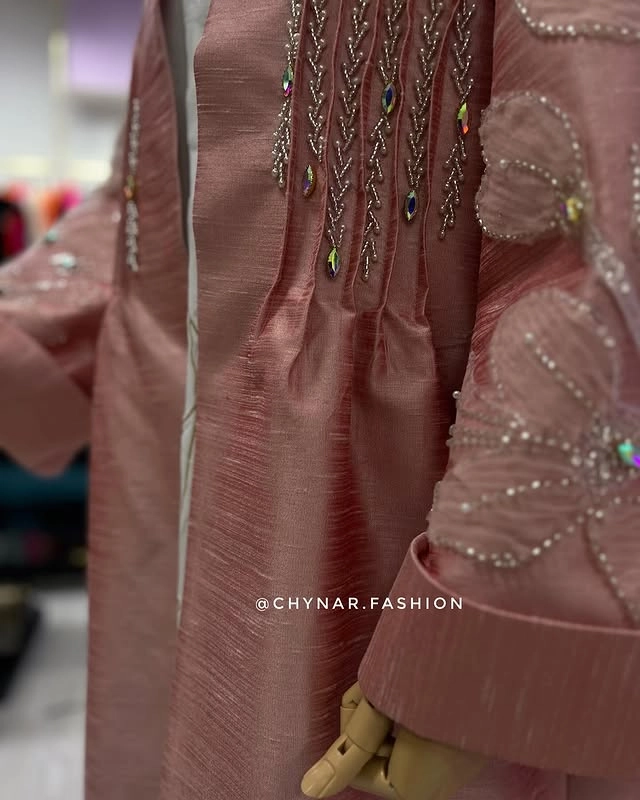 Türkmen fasonlar pombarh fasonlar Fasonlar 2025 fasonlar fason moda modalar Bezen bezen Türkmen fasonlar 2026 Türkmen fasonlar 2025 Türkmen fasonlar 2024 Türkmen fasonlar 2023 turkmenistan türkmenistan turkmen türkmen ashgabat  asgabat aşgabat balkan mary lebap dashoguz dasoguz daşoguz pombarh ponbarhat gulyupek gülýüpek stapel ştapel Gralan Çüýdeşen Abaýa Gadymy Krep Gurultaý 	Keteni Ýüpek Şifon Gipýur Lyon Welwet Atlas Kaşemir Streýç Suzana Ştapel Gülýüpek Pombarh Ýupka Gursakça Aksesuarlar Palto Penjek Okuw eşik Fata Sport eşik Uniforma Nakidka Öýme Şarf kompýuter ýaka ýaglyk Arenda köýnek 2nji el köýnek Taýyn köýnek Matalar Milli lybas milli lybaslar Toý köýnek Toý köýnekler toy koynek toy koynekler gundelik koynekler Gündelik	 
 köýnekler fata koynek Modern taze fason Eskiz koynektm turkmenkoynek türkmenkoynek fason moda moda fasonlar Iş eşik el iş	sada	ýakaly ýakasyz	keşdeli biserli	ýeňli giň nagyşly ýüregi açyk stoýka ýaka ýanly kombinasiýa 	zerli üsti aşak guşakly seçekli gysga ýeňli Şifon, Şantu Toý köýnek, Modern el iş, ýakasyz, ýeňli, giň, kombinasiýa 26-35, 35+ Gülgüne, Pudra tomus, guyz