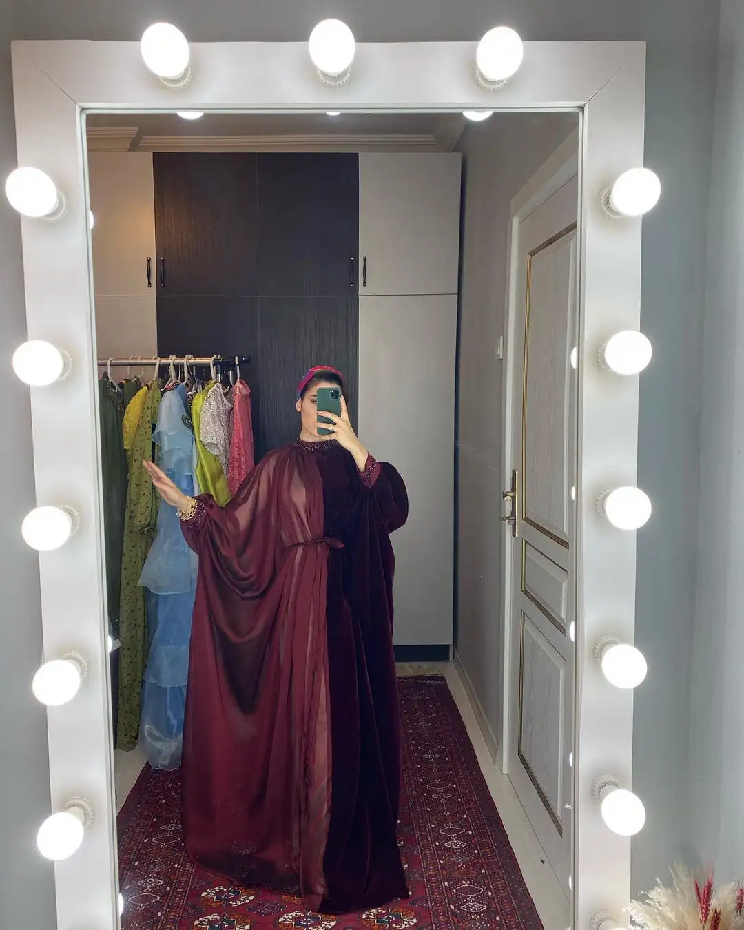 Türkmen fasonlar pombarh fasonlar Fasonlar 2025 fasonlar fason moda modalar Bezen bezen Türkmen fasonlar 2026 Türkmen fasonlar 2025 Türkmen fasonlar 2024 Türkmen fasonlar 2023 turkmenistan türkmenistan turkmen türkmen ashgabat  asgabat aşgabat balkan mary lebap dashoguz dasoguz daşoguz pombarh ponbarhat gulyupek gülýüpek stapel ştapel Gralan Çüýdeşen Abaýa Gadymy Krep Gurultaý 	Keteni Ýüpek Şifon Gipýur Lyon Welwet Atlas Kaşemir Streýç Suzana Ştapel Gülýüpek Pombarh Ýupka Gursakça Aksesuarlar Palto Penjek Okuw eşik Fata Sport eşik Uniforma Nakidka Öýme Şarf kompýuter ýaka ýaglyk Arenda köýnek 2nji el köýnek Taýyn köýnek Matalar Milli lybas milli lybaslar Toý köýnek Toý köýnekler toy koynek toy koynekler gundelik koynekler Gündelik	 
 köýnekler fata koynek Modern taze fason Eskiz koynektm turkmenkoynek türkmenkoynek fason moda moda fasonlar Iş eşik el iş	sada	ýakaly ýakasyz	keşdeli biserli	ýeňli giň nagyşly ýüregi açyk stoýka ýaka ýanly kombinasiýa 	zerli üsti aşak guşakly seçekli gysga ýeňli Şifon, Panbarhat (Pombarh) Toý köýnek, Modern sada  Goýy-gyzyl