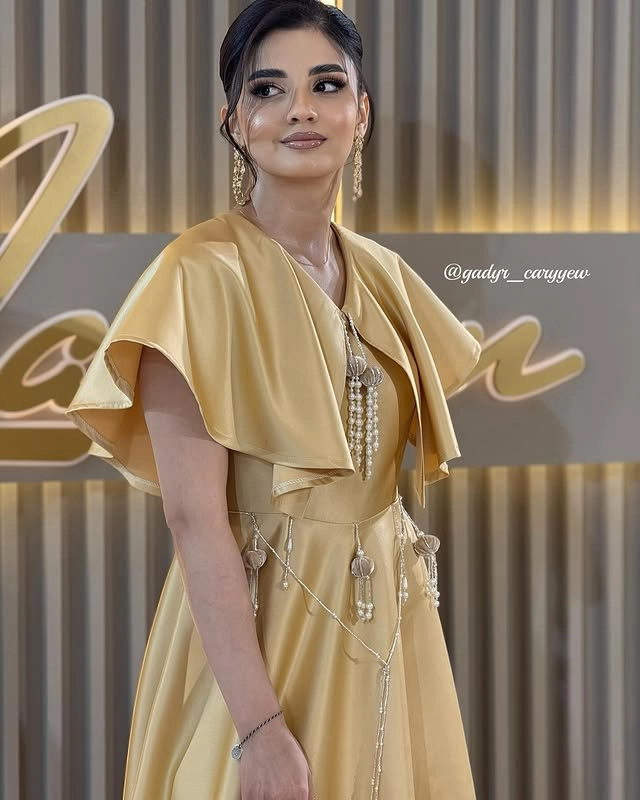 Türkmen fasonlar pombarh fasonlar Fasonlar 2025 fasonlar fason moda modalar Bezen bezen Türkmen fasonlar 2026 Türkmen fasonlar 2025 Türkmen fasonlar 2024 Türkmen fasonlar 2023 turkmenistan türkmenistan turkmen türkmen ashgabat  asgabat aşgabat balkan mary lebap dashoguz dasoguz daşoguz pombarh ponbarhat gulyupek gülýüpek stapel ştapel Gralan Çüýdeşen Abaýa Gadymy Krep Gurultaý 	Keteni Ýüpek Şifon Gipýur Lyon Welwet Atlas Kaşemir Streýç Suzana Ştapel Gülýüpek Pombarh Ýupka Gursakça Aksesuarlar Palto Penjek Okuw eşik Fata Sport eşik Uniforma Nakidka Öýme Şarf kompýuter ýaka ýaglyk Arenda köýnek 2nji el köýnek Taýyn köýnek Matalar Milli lybas milli lybaslar Toý köýnek Toý köýnekler toy koynek toy koynekler gundelik koynekler Gündelik	 
 köýnekler fata koynek Modern taze fason Eskiz koynektm turkmenkoynek türkmenkoynek fason moda moda fasonlar Iş eşik el iş	sada	ýakaly ýakasyz	keşdeli biserli	ýeňli giň nagyşly ýüregi açyk stoýka ýaka ýanly kombinasiýa 	zerli üsti aşak guşakly seçekli gysga ýeňli Lyon Toý köýnek, Modern ýakasyz, ýeňli, giň 17-25, 26-35 Altyn yaz, tomus, guyz