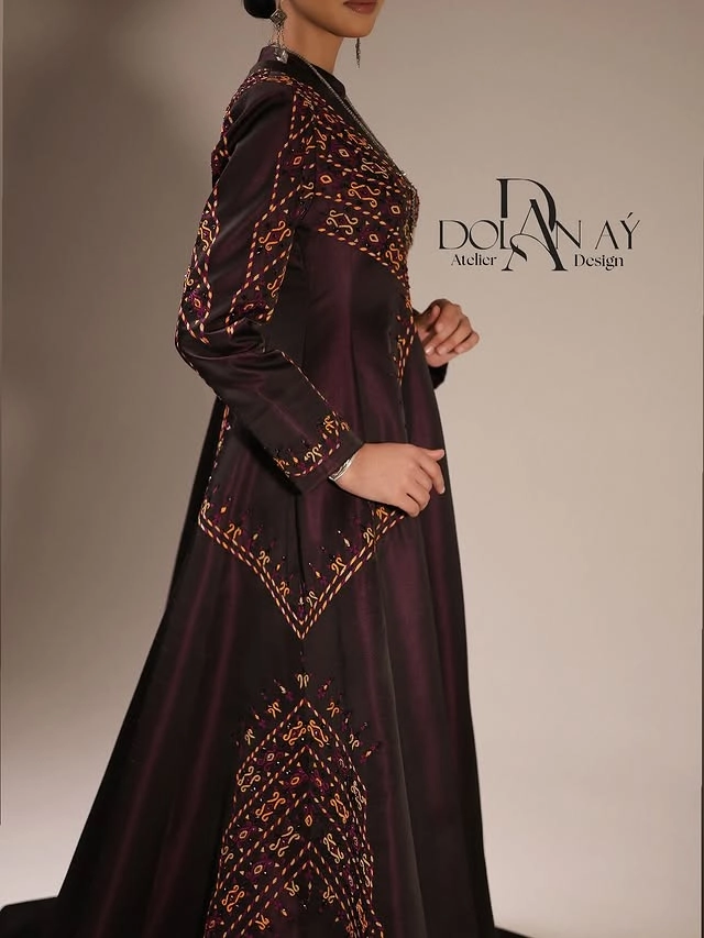 Türkmen fasonlar pombarh fasonlar Fasonlar 2025 fasonlar fason moda modalar Bezen bezen Türkmen fasonlar 2026 Türkmen fasonlar 2025 Türkmen fasonlar 2024 Türkmen fasonlar 2023 turkmenistan türkmenistan turkmen türkmen ashgabat  asgabat aşgabat balkan mary lebap dashoguz dasoguz daşoguz pombarh ponbarhat gulyupek gülýüpek stapel ştapel Gralan Çüýdeşen Abaýa Gadymy Krep Gurultaý 	Keteni Ýüpek Şifon Gipýur Lyon Welwet Atlas Kaşemir Streýç Suzana Ştapel Gülýüpek Pombarh Ýupka Gursakça Aksesuarlar Palto Penjek Okuw eşik Fata Sport eşik Uniforma Nakidka Öýme Şarf kompýuter ýaka ýaglyk Arenda köýnek 2nji el köýnek Taýyn köýnek Matalar Milli lybas milli lybaslar Toý köýnek Toý köýnekler toy koynek toy koynekler gundelik koynekler Gündelik	 
 köýnekler fata koynek Modern taze fason Eskiz koynektm turkmenkoynek türkmenkoynek fason moda moda fasonlar Iş eşik el iş	sada	ýakaly ýakasyz	keşdeli biserli	ýeňli giň nagyşly ýüregi açyk stoýka ýaka ýanly kombinasiýa 	zerli üsti aşak guşakly seçekli gysga ýeňli Toý köýnek, Milli lybas keşdeli, ýakasyz, ýeňli, giň, nagyşly 17-25, 26-35 Goýy-goňur yaz, tomus, guyz, gysh